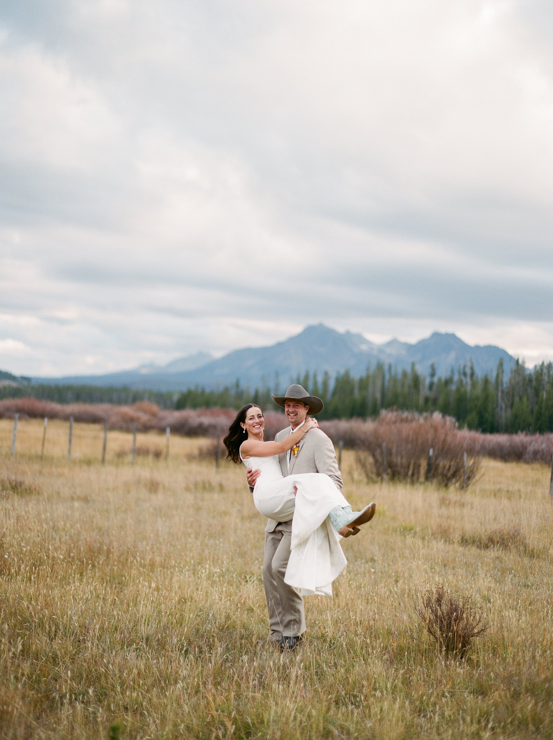 sun-valley-stanley-idaho-wedding-film-photographer-sarah-morrill-2-32.jpg