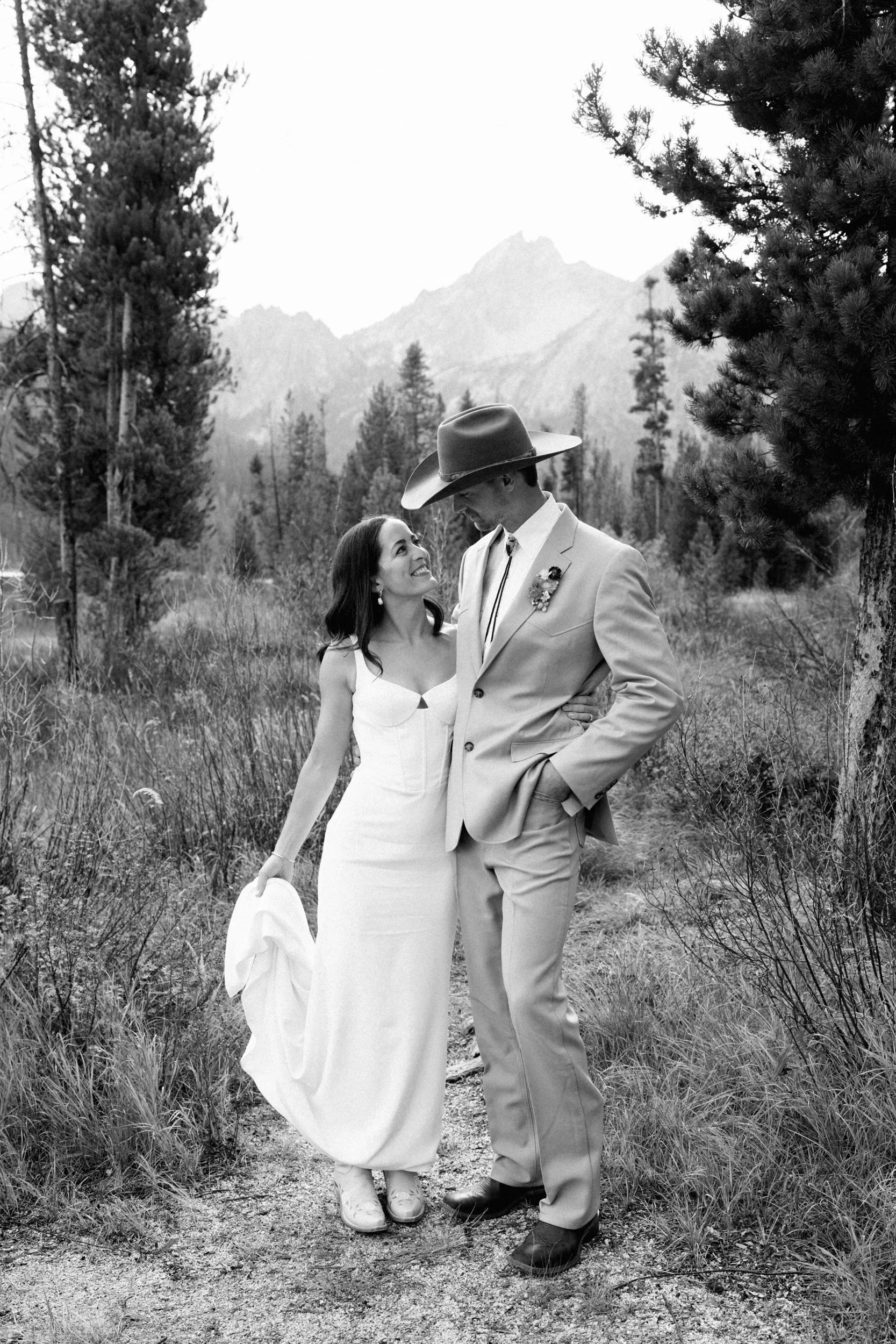 sun-valley-stanley-idaho-wedding-film-photographer-sarah-morrill-08475.jpg