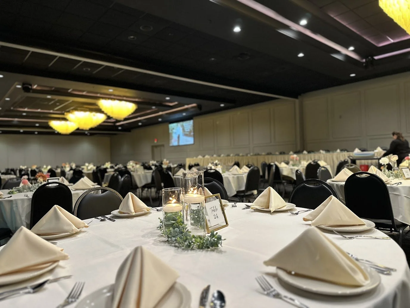 Simple table decor at Stadium View Event Halls in Green Bay, WI 