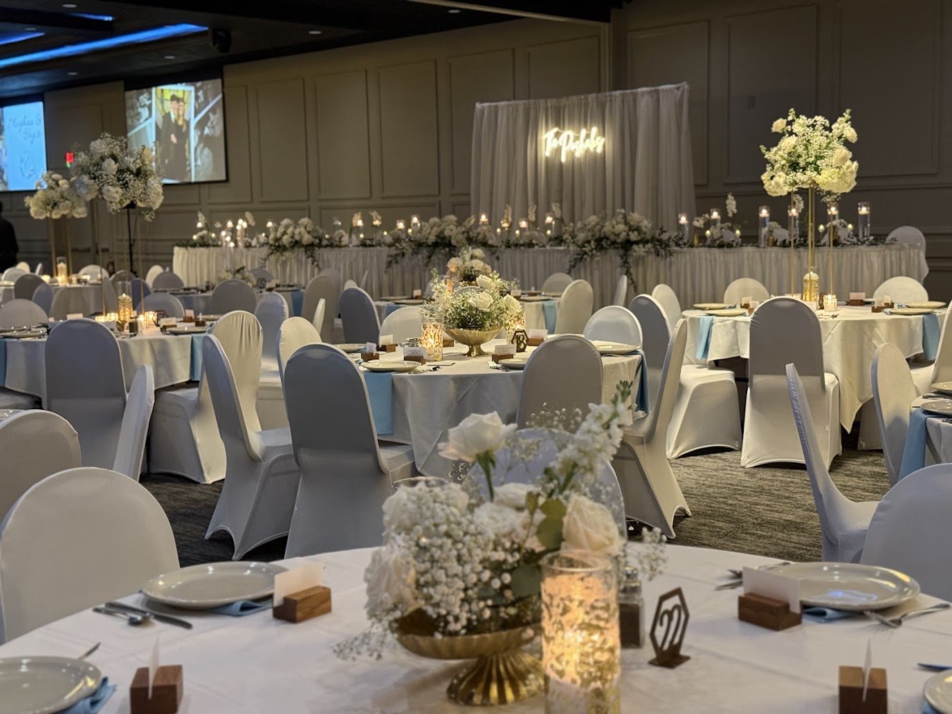 Beautiful wedding decor at Stadium View Event Halls in Green Bay