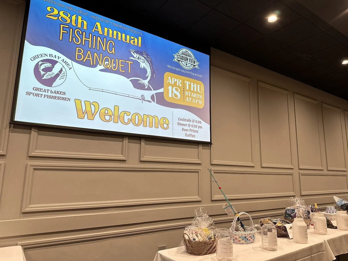 Large group dinner banquet venue in Green Bay located steps from Lambeau Field.