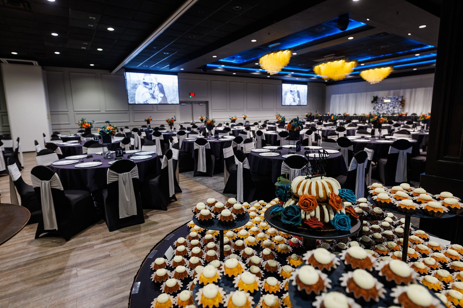 Nothing Bundt Cakes Wedding cake at Stadium View Event Halls in Green Bay, WI 