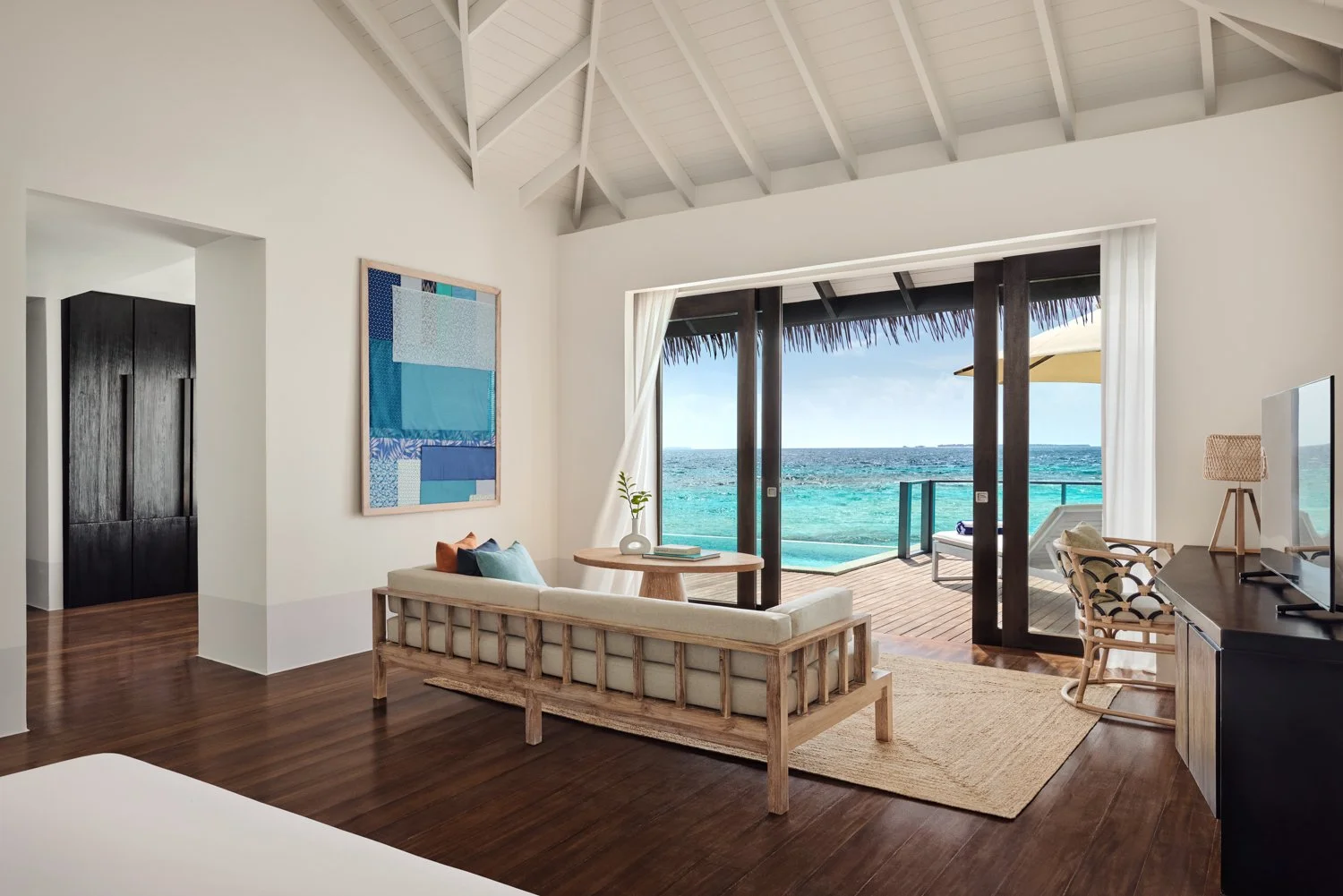 Sunset_Water_Villa_with_Pool_Interior_01.jpeg