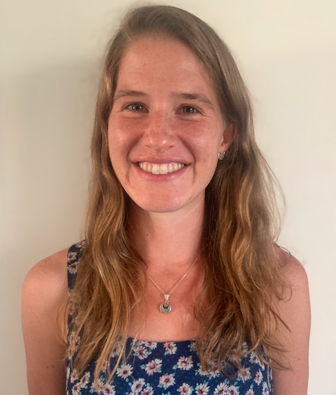 Headshot of Lindsay Savelli