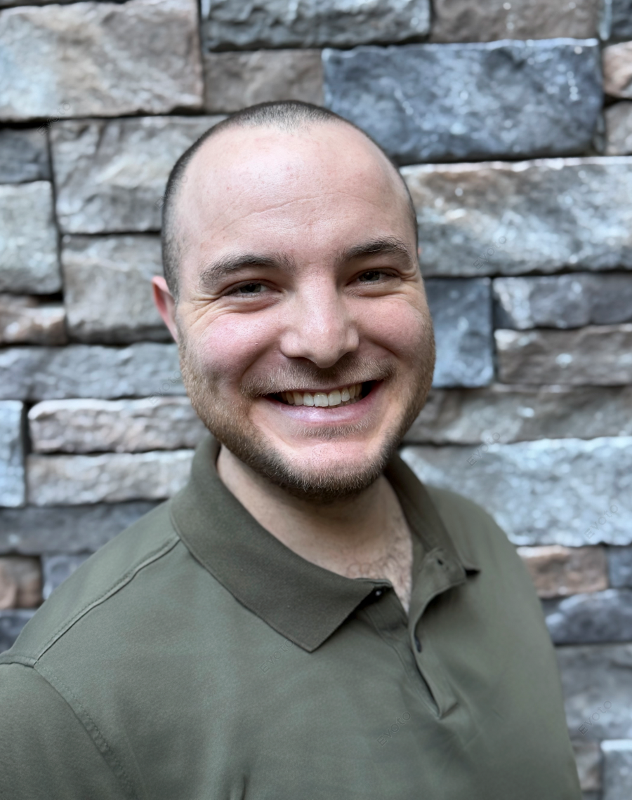 Headshot of Christopher Gernon