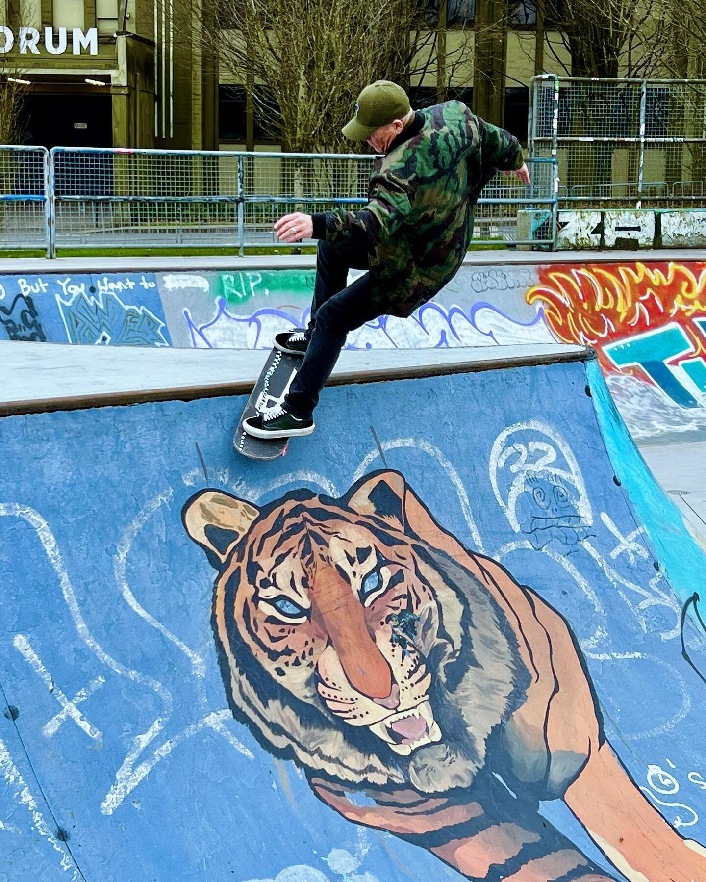 I was so stoked to find Hastings park dry last week. Its been a while. Tons and tons of new graphics. I particularly liked the tiger. #eyeofthetiger #foreveryoung #thankyouskateboarding @thereddragons