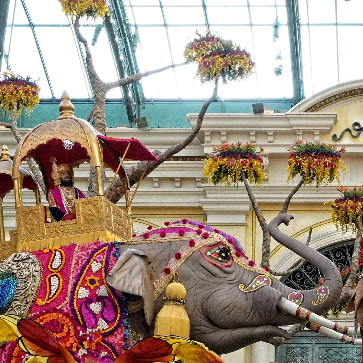 LARGE SCALE ANIMATRONIC INDIAN ELEPHANT WITH RIDERS  DISPLAY FOR MGM RESORTS - BELLAGIO LAS VEGAS