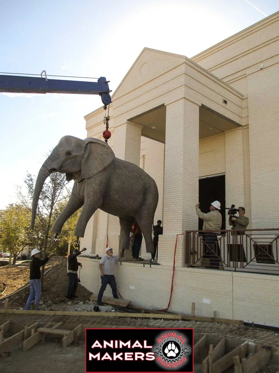 LARGE SCALE ANIMATRONIC ELEPHANT DISPLAY FOR NOAHS ARK CHURCH DISPLAY FOR JOHN HAGEY MINISTRIES