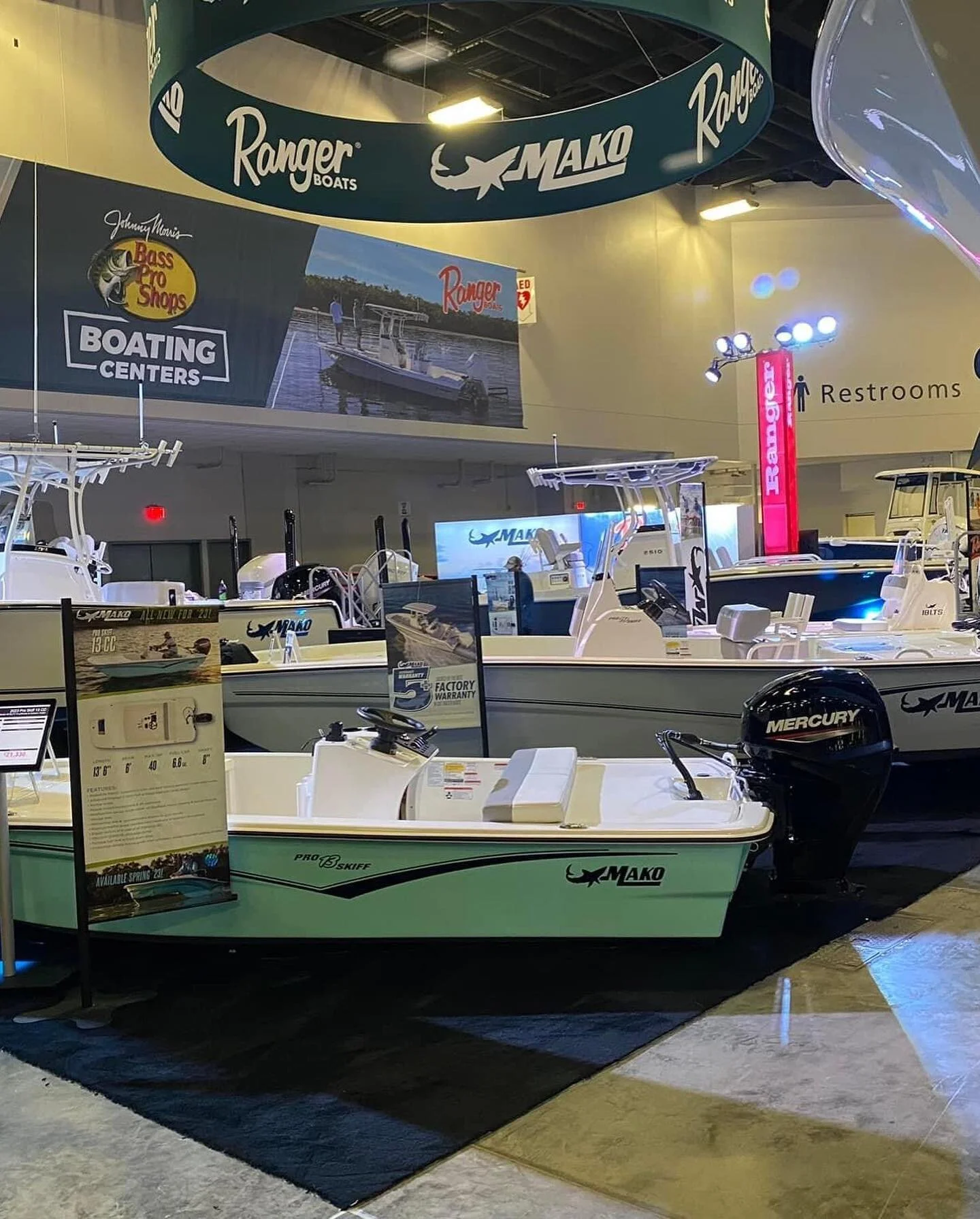 @makoboats and @rangerboats looking sharp on South Beach this week @miamiboatshow @bassproshopsboatingcenter
