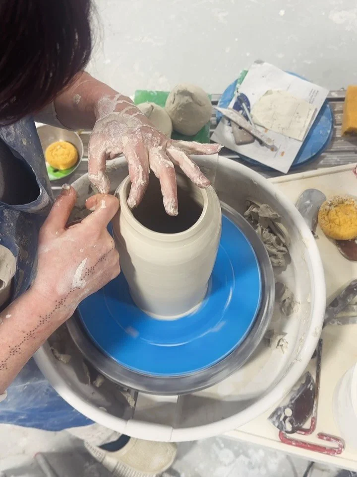 Some weeks you just have to document with a dump.
✨ This one had me back on the wheel throwing vase prototypes for the limited edition series coming this spring. It felt so good to be back after a little hiatus. More on those soon.
✨ We also spent ti