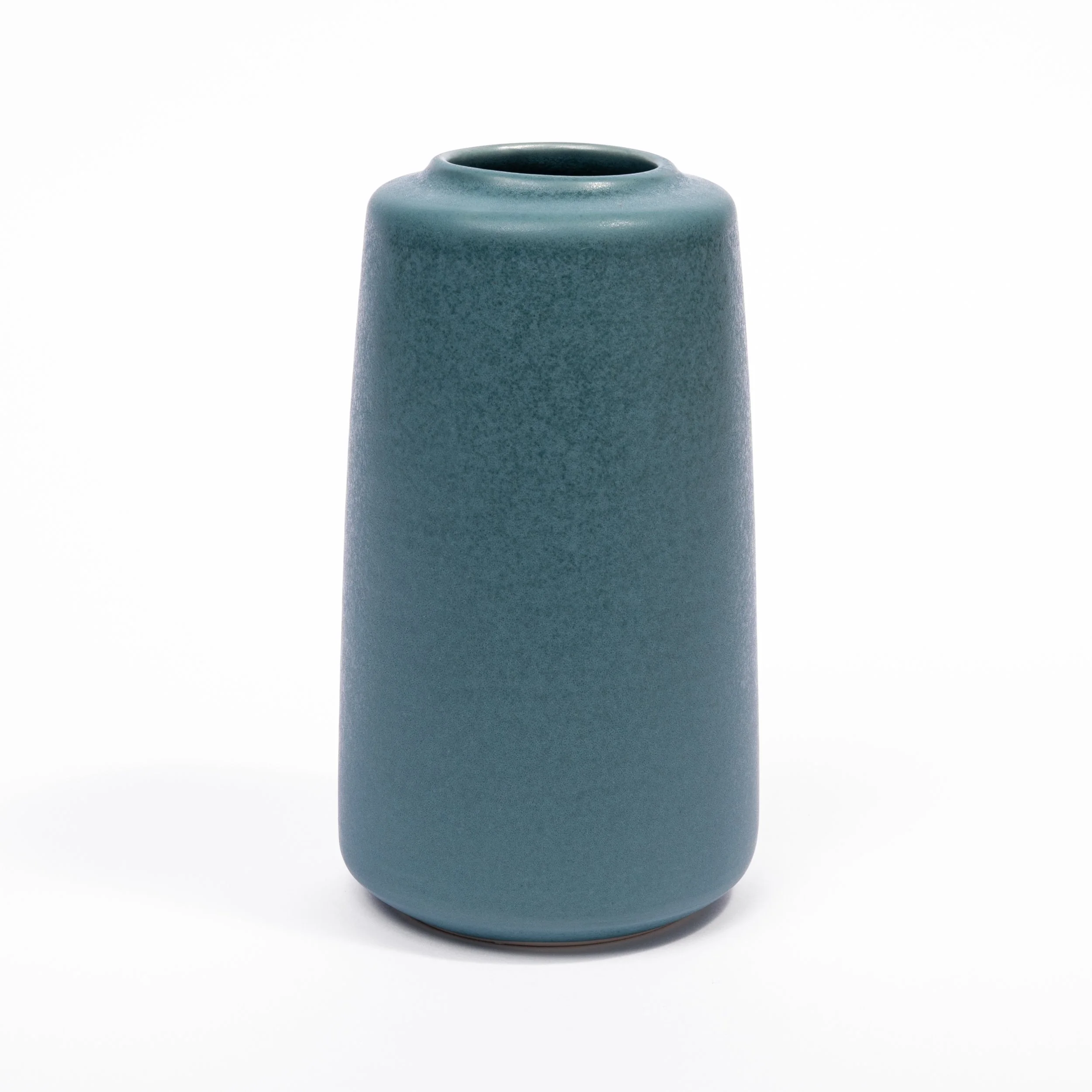 Myrth-Pilar-Vase-April2026-1.jpg