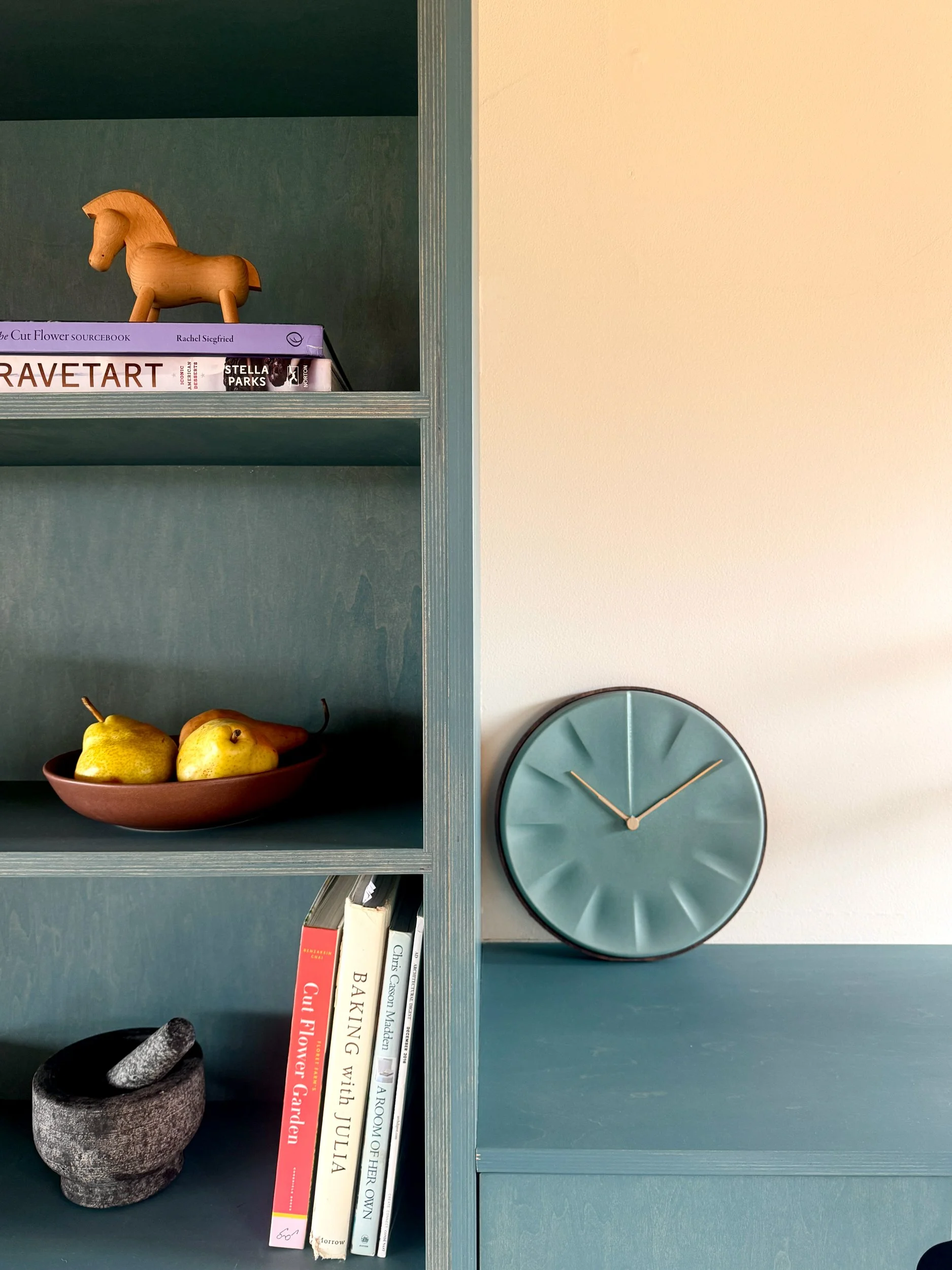 Myrth-Ceramics-WallClock-Home-Bookshelf-2026.jpg