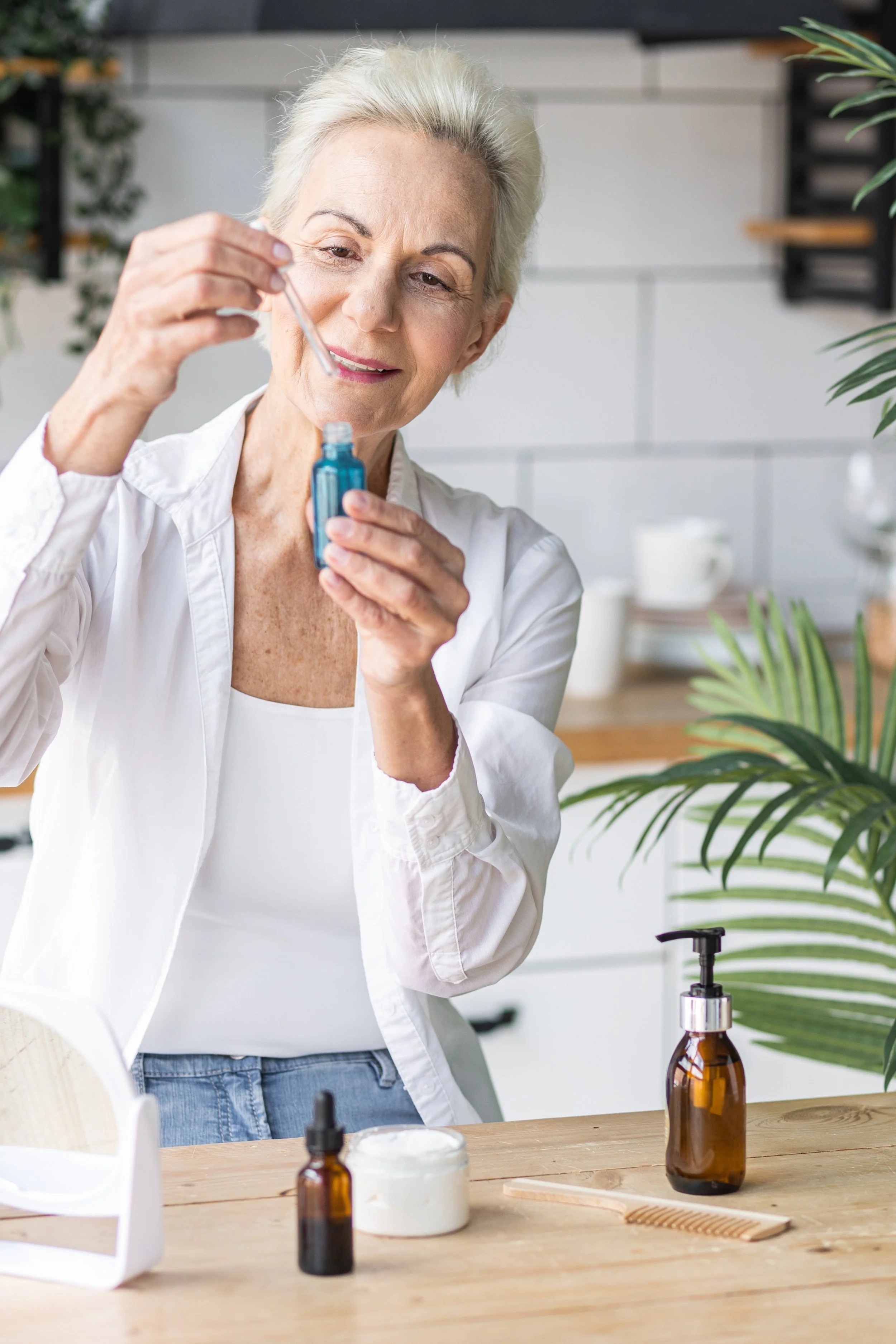 Blue Tansy oil photo 1.jpg