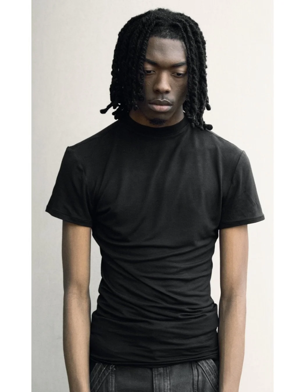 Bamboo Mock-Neck Tee

100% Bamboo Fabric 
Made to Order 
Issued in Limited Production 
Not Produced for Mass Retail 

Arthouse Uniform 
Now in circulation.
vrtyarthouse.org/fashion

Engineered by VRTY Arthouse&trade;