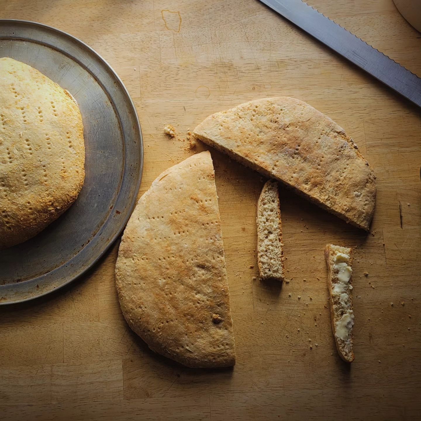 Wet winter days, soup, bread, (rieska) and inside things.

#finnishfoodculture 
#finnishculture
#oldworldbread