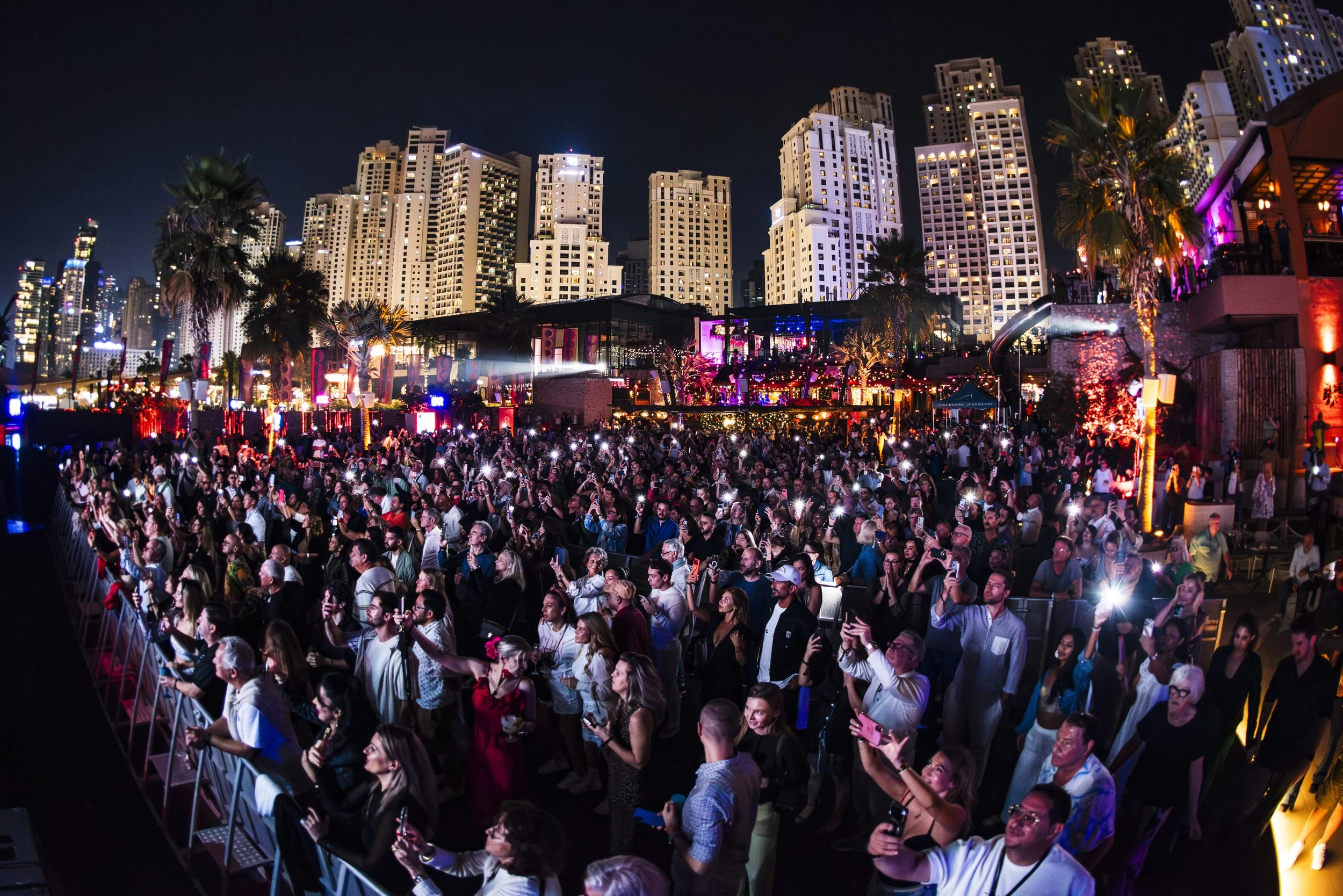 Dubai92 Features     Buena Vista All Stars