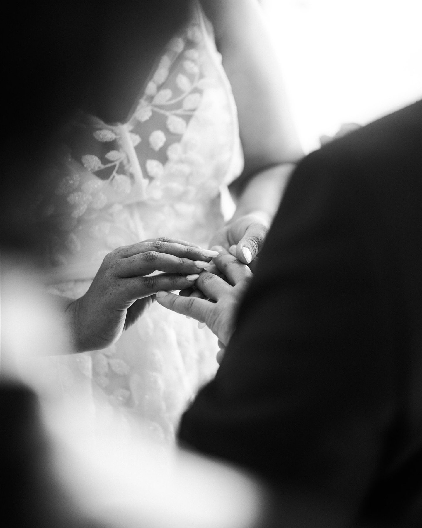 Hand in hand, heart to heart. 

A few precious candid moments from a beautiful day with A &amp; G at @portnoarlungaslsc 

▫️▫️▫️▫️▫️▫️▫️▫️▫️▫️

lastoftheseventh.com

▫️▫️▫️▫️▫️▫️▫️▫️▫️▫️

🔘Captured on @fujifilmau XT5&rsquo;s with 18mm &amp; 56mm Len
