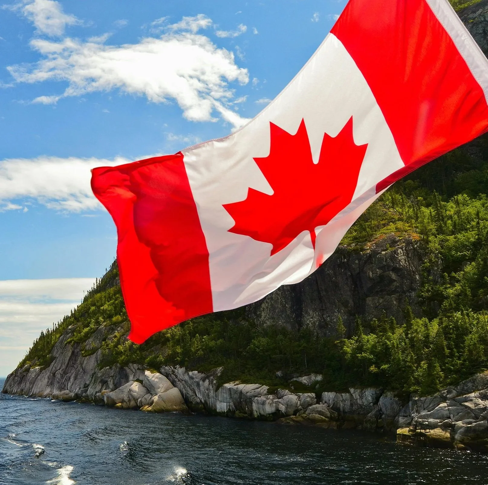 Crossing the Border: 5 Things Every Canadian Needs to Know Before Traveling to the U.S.