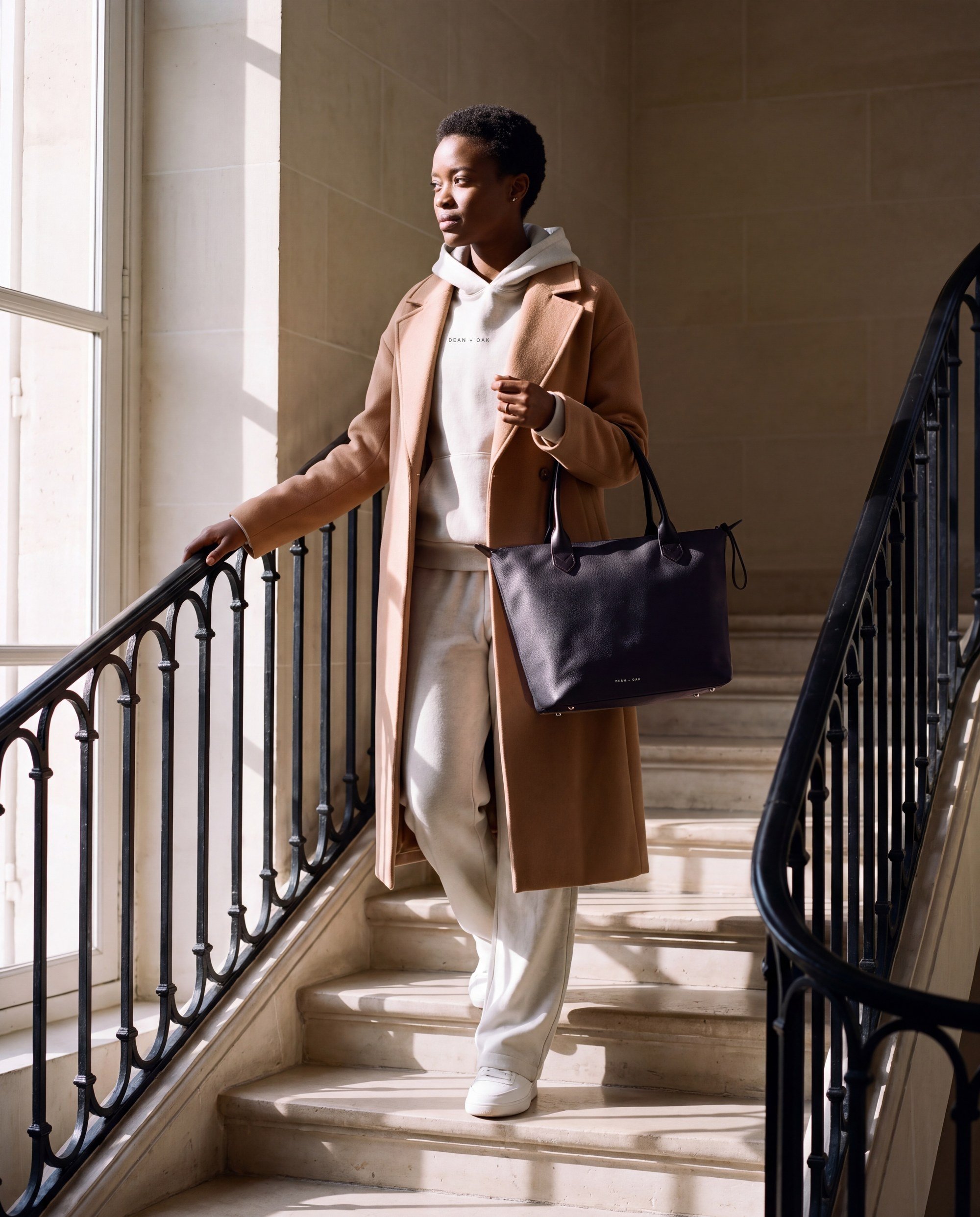 The Dean + Oak Tote in Black pebbled Nappa leather