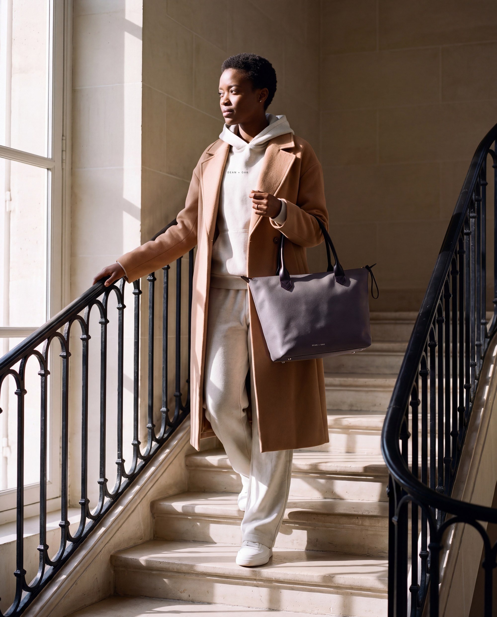 The Dean + Oak Tote in Charcoal pebbled Nappa leather