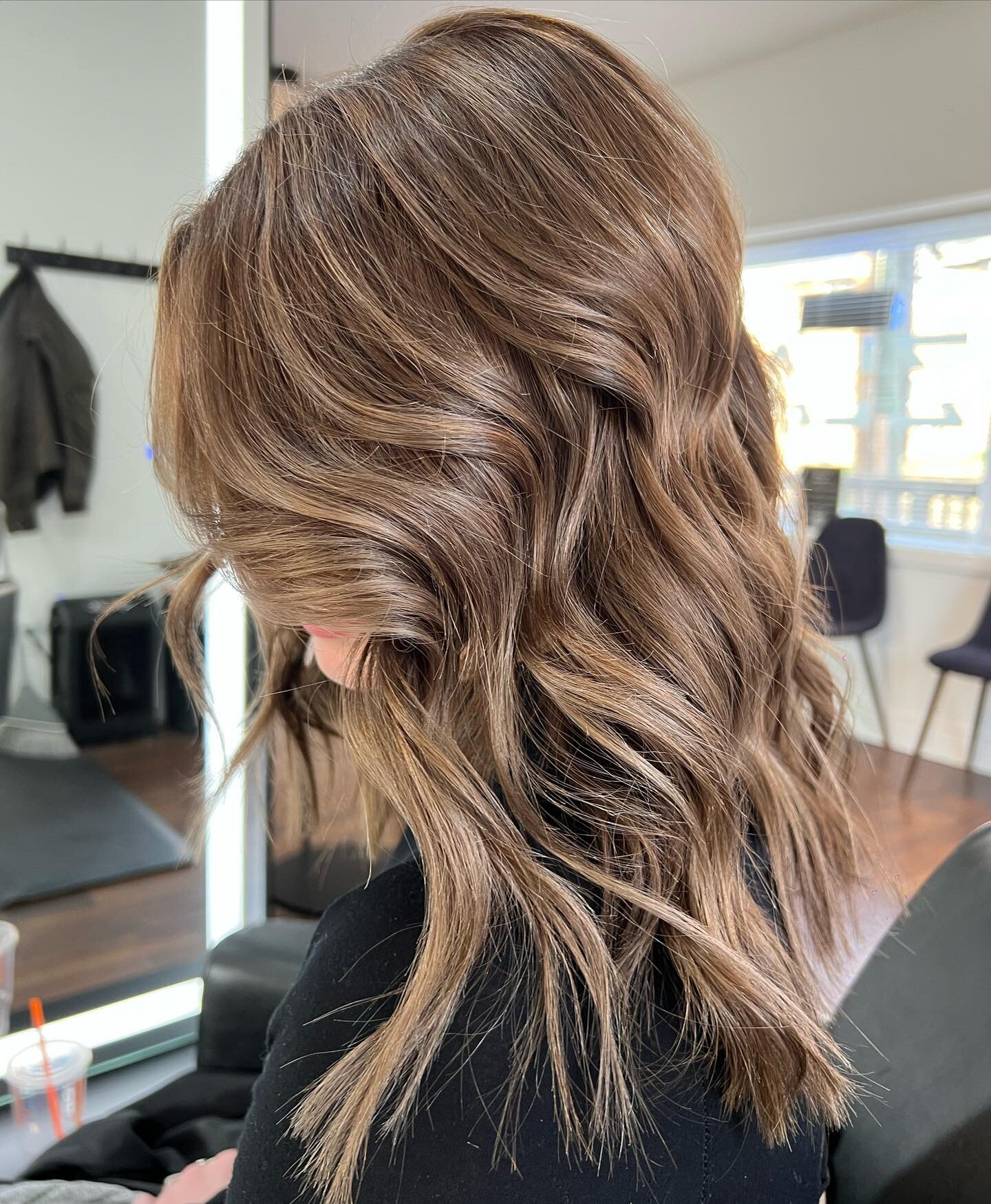 🤎🍂 
&mdash;
Hair by @beautyby_mckenziej