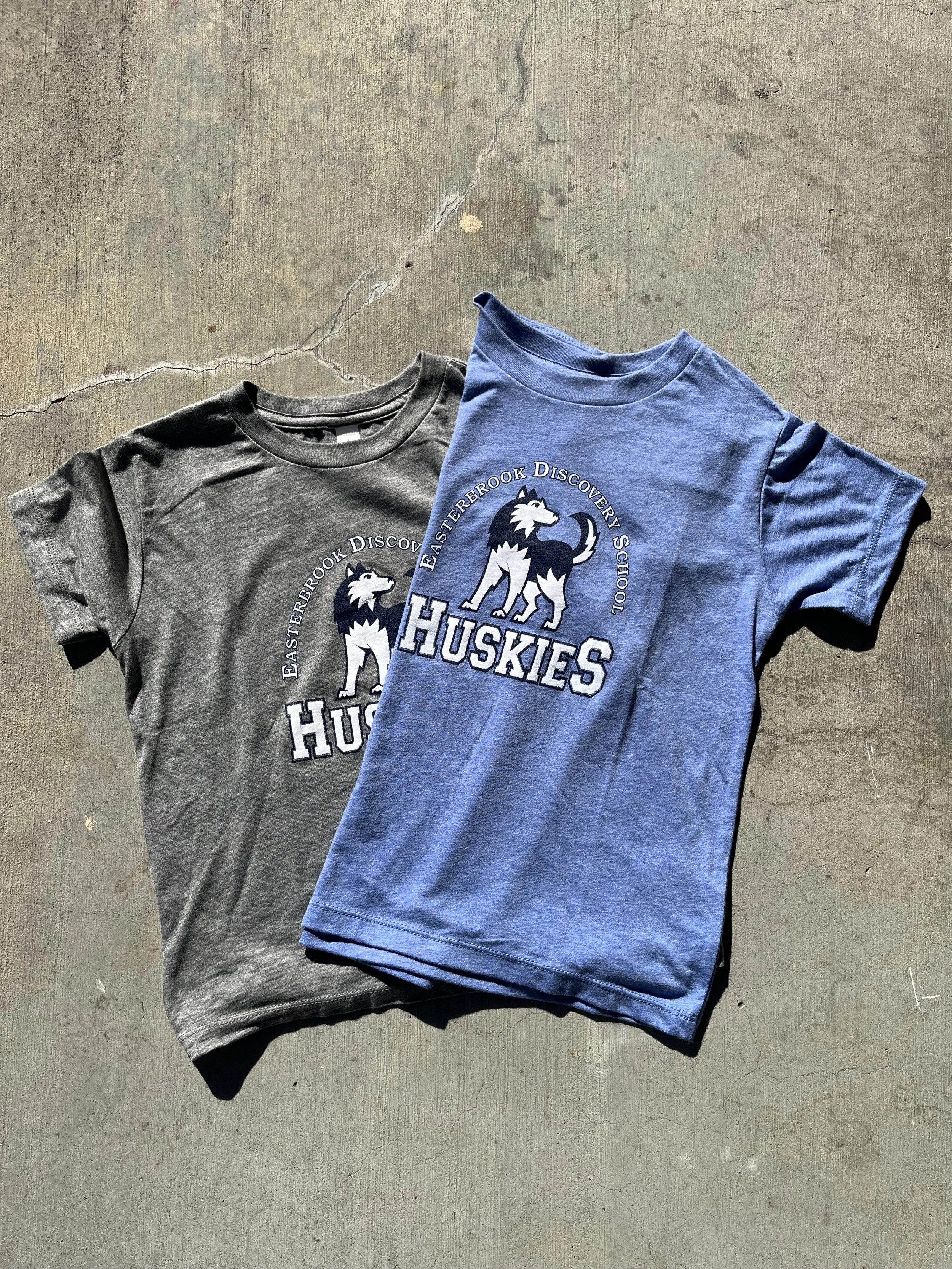 Toddler 5T, Huskies Crew T-shirt - Blue Triblend / Grey Triblend