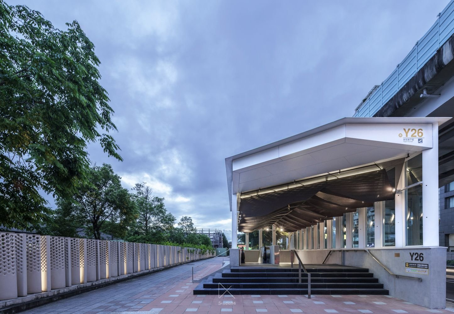 台北地下街 Y26出入口 (03)designed by StudioX4 Interior Architect 乘四建築師事務所 程禮譽 陳語蓁.jpg