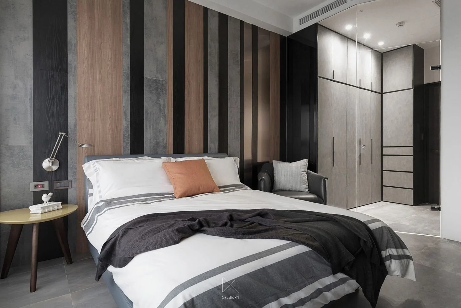 Stunning Hidden Texture Apartment image
