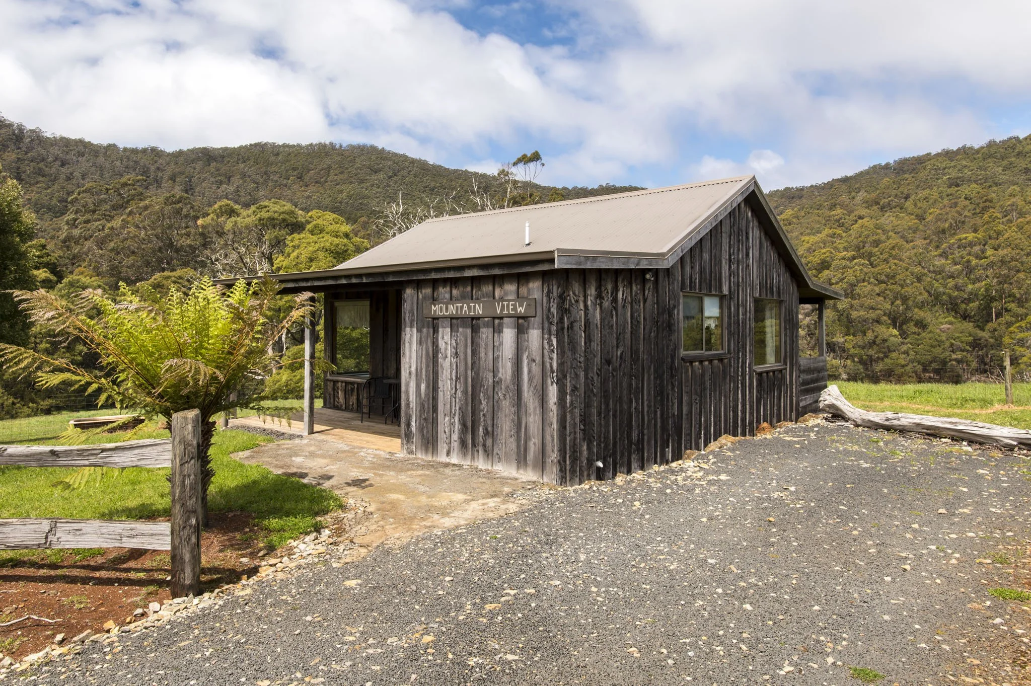 Accommodation in Penguin | Rustic Hut Bush Retreat | Exterior of The Mountain View Hut at Rustic Hut Bush Retreat