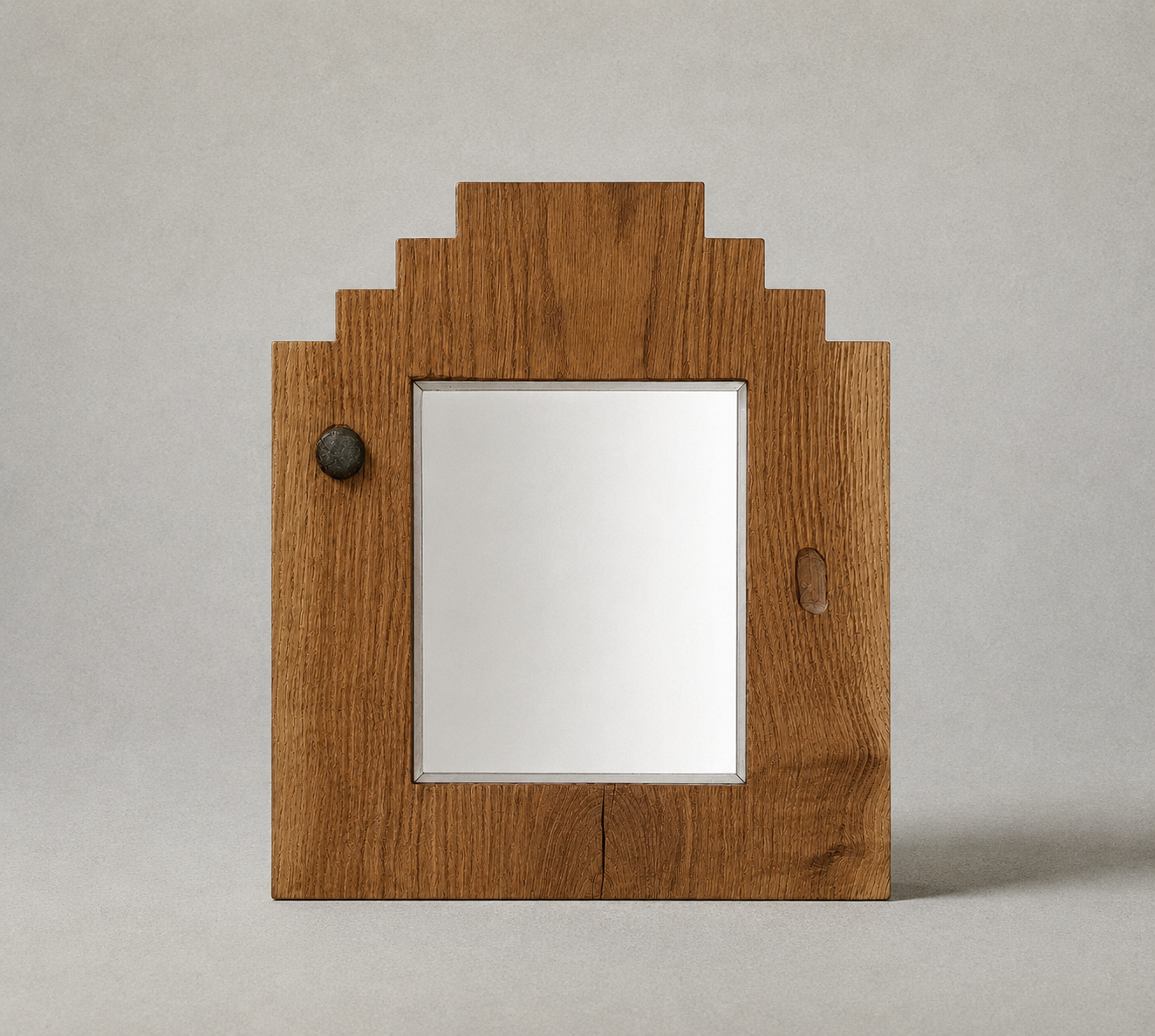 Axiom 001, Mirror