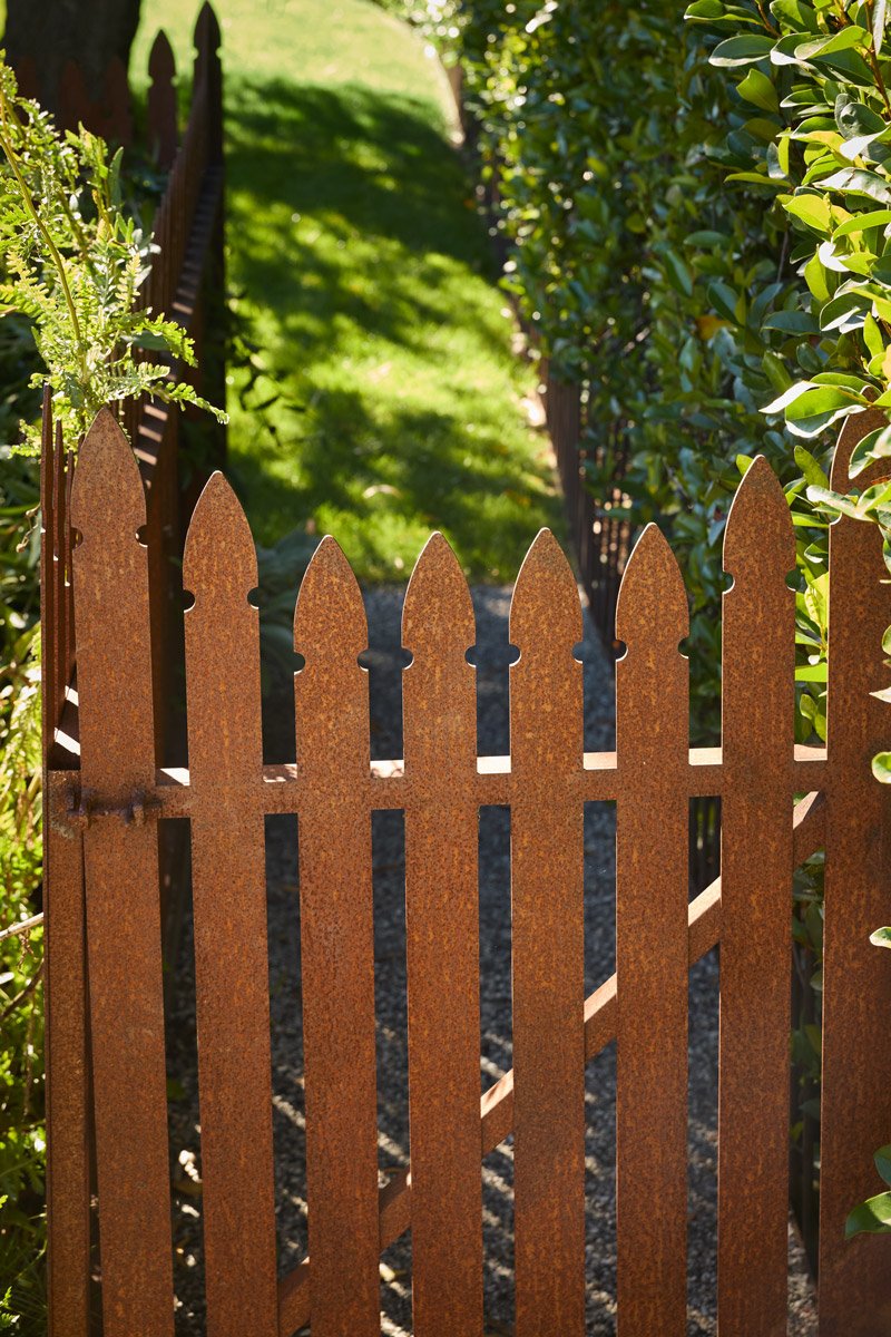 A gate should do more than separate spaces.

It should invite curiosity.

A glimpse of what's beyond.
A reason to wander.
A sense that something beautiful waits on the other side.

🌿

#TheScapeArtist #GardenDesign #LandscapeDesign #GardenDetails #Ou