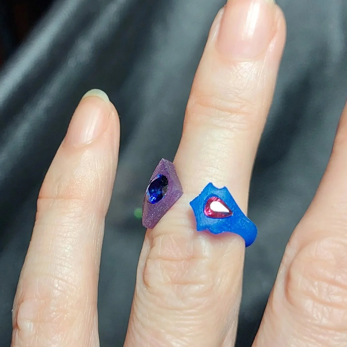 Making a wax model with rubies and sapphires