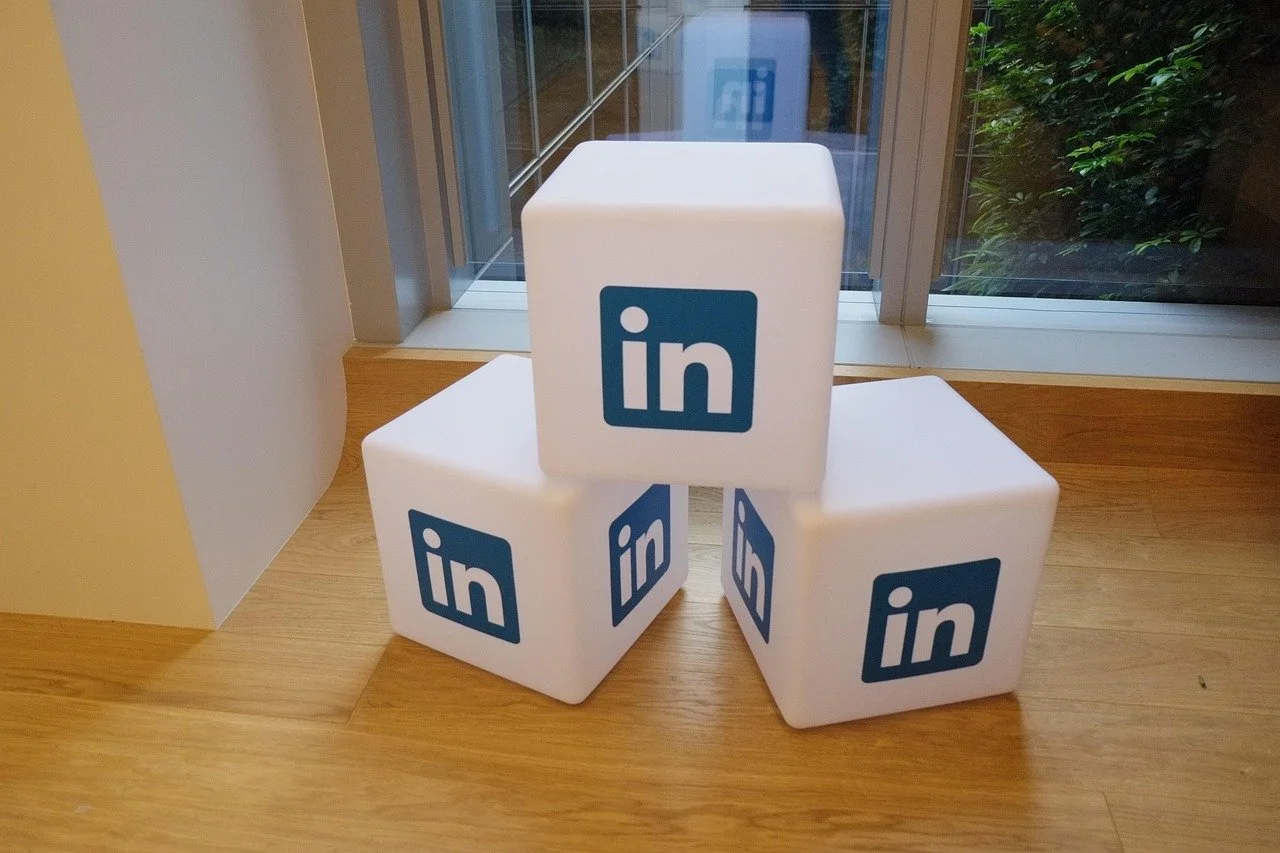 LinkedIn como canal de captación: Estrategias para atraer clientes B2B en el sector inmobiliario