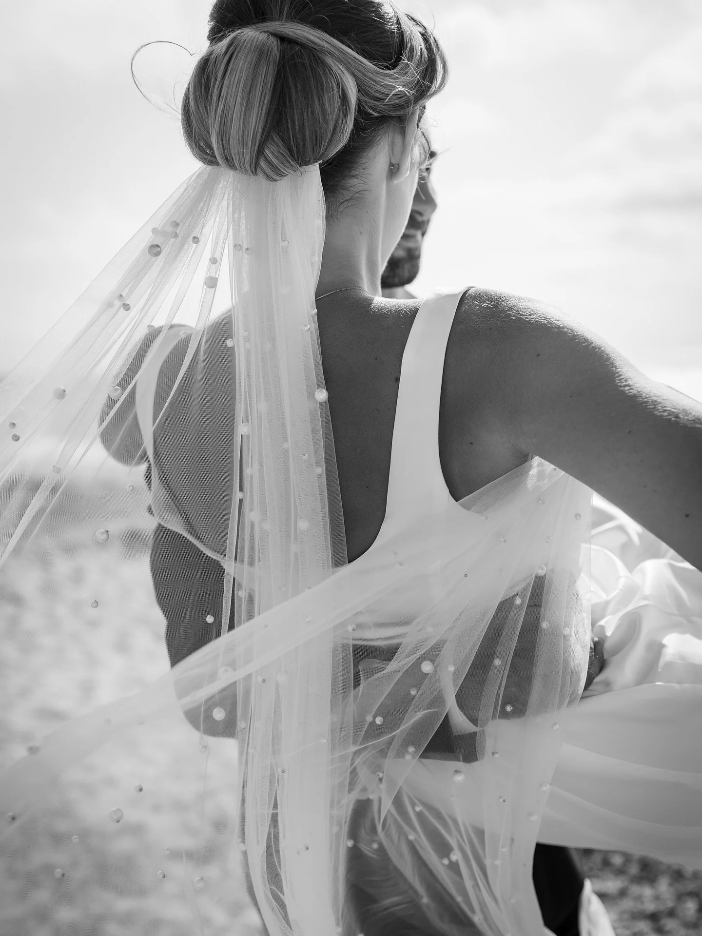A sunset elopement on film and digital ✨🤍

#mariagedansleslandes #marinecollectionphoto #photographehossegor #elopementlandes #weddingphotographyfrance