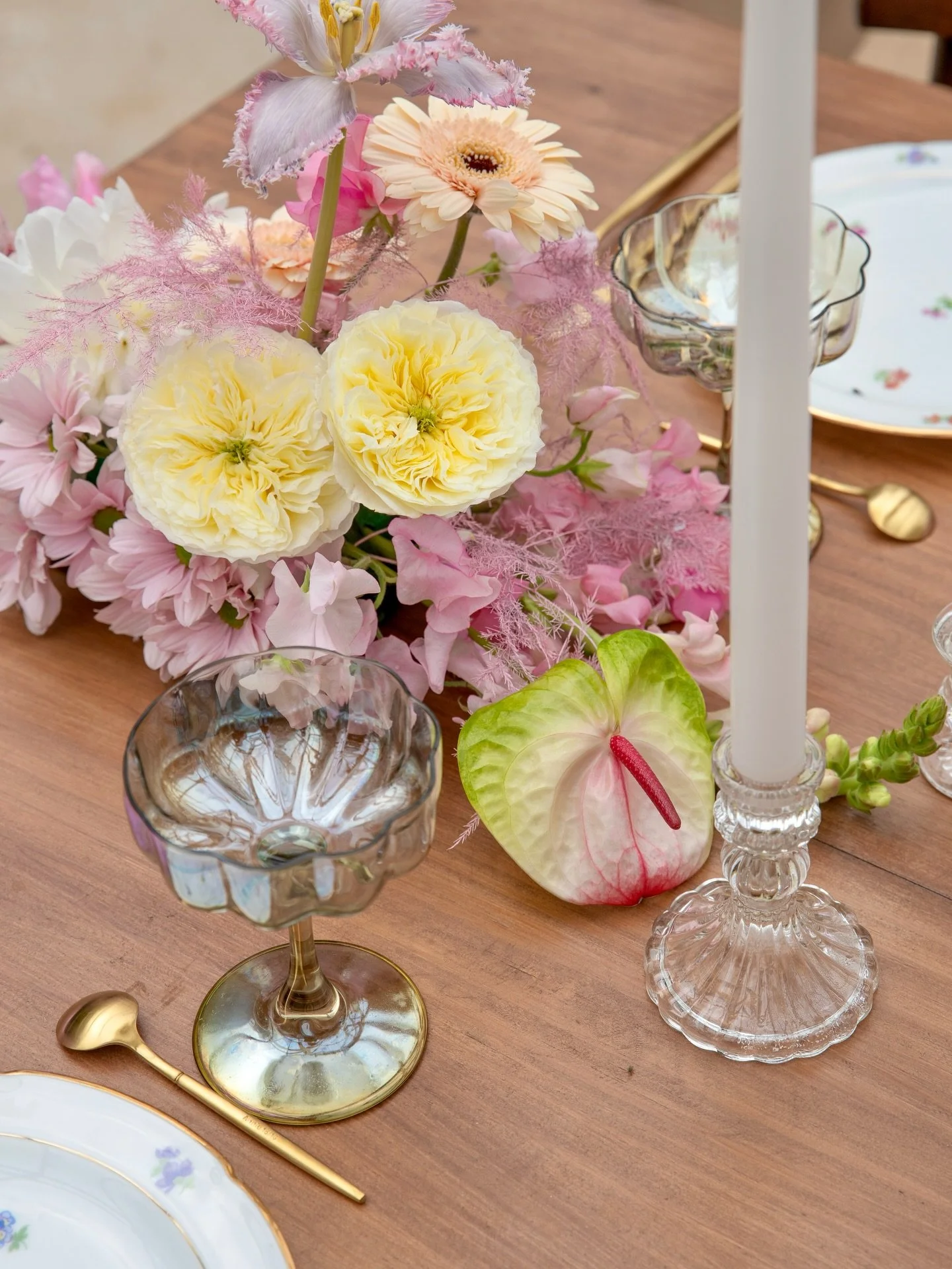 Si vous deviez choisir une seule ambiance pour votre mariage&hellip; Laquelle choisiriez-vous ? Aujourd&rsquo;hui je suis curieuse 😍 dites moi tout !