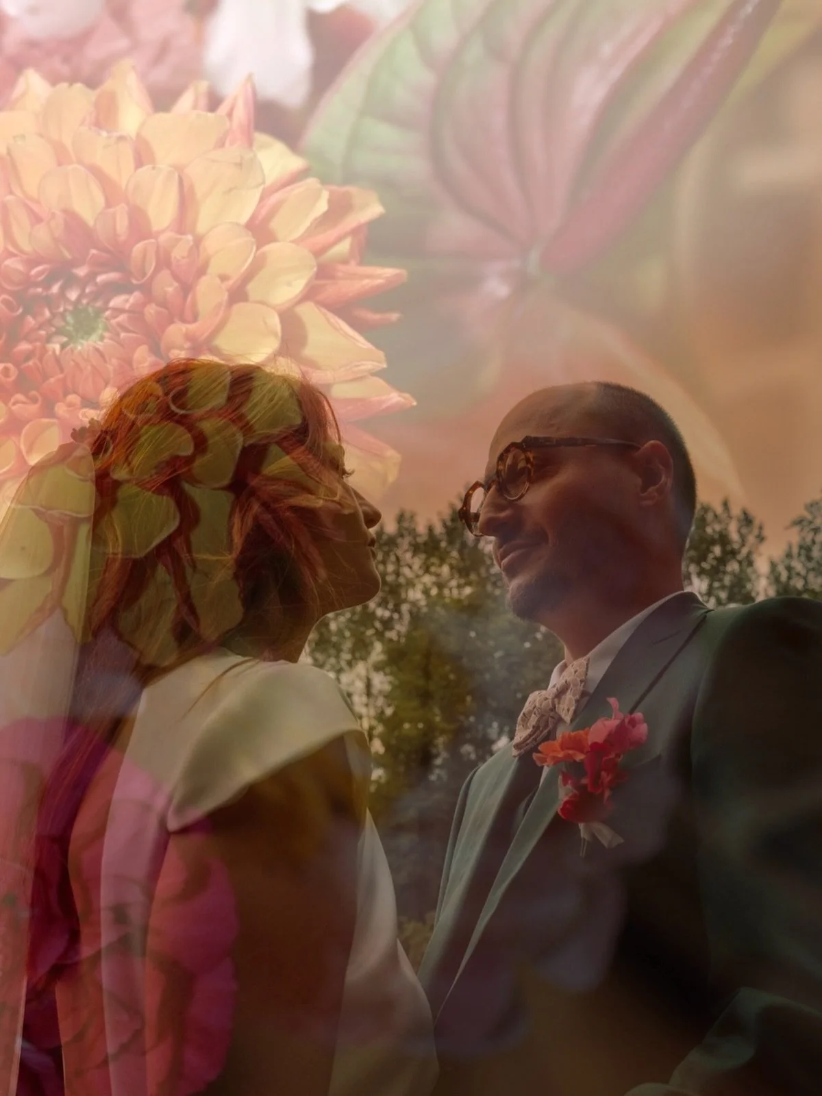 Nobody knows why Nobody knows how, and This feeling begins just like a spark Tossing and turning inside of your heart Exploding in the dark

Lieu @domaine_de_millon 
Wedding planner @ayn.weddingclub 
Maquillage @sarahmaquille 
Fleurs @lesrenouees.flo