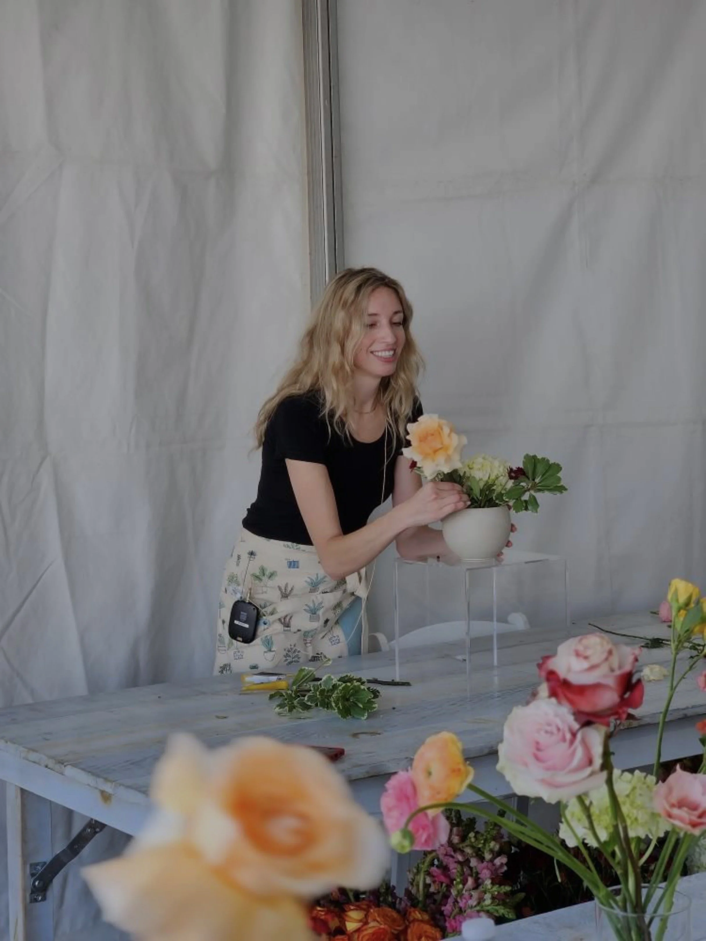 Learn the art of flower arranging in Toronto