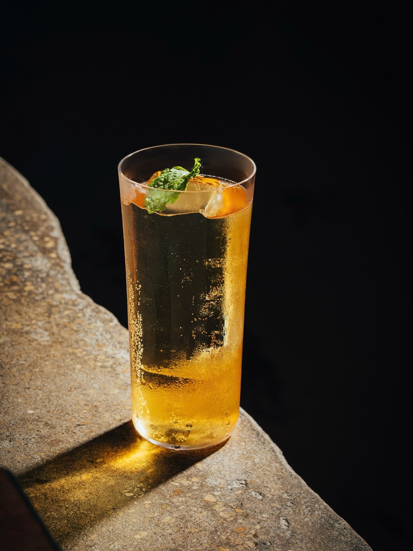 savory. effervescent. unexpected.
sangue italiano.