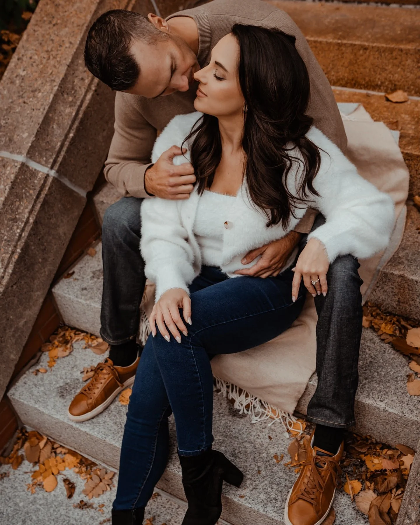 Late-fall tones, full mood.
A seriously stunning engagement session among the architecture and the leaves last week. 
.
Gentle reminder we are all booked up for shoots until the new year 🍂.
.
.
.
.
.
.

#YEGBrides
#YEGWeddings
#YEGWeddingPhotographe