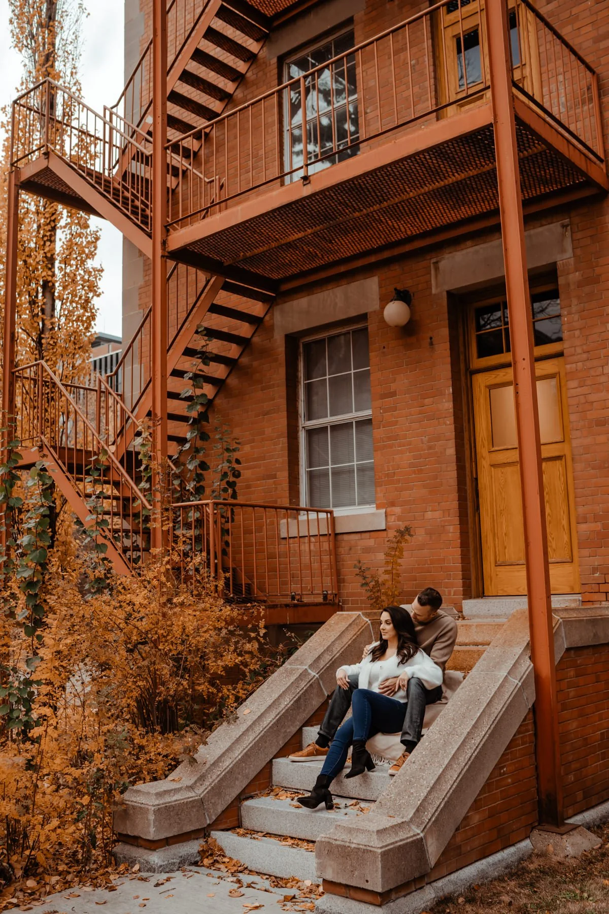 UofA_old_arts_building_engagement_session -11.jpg
