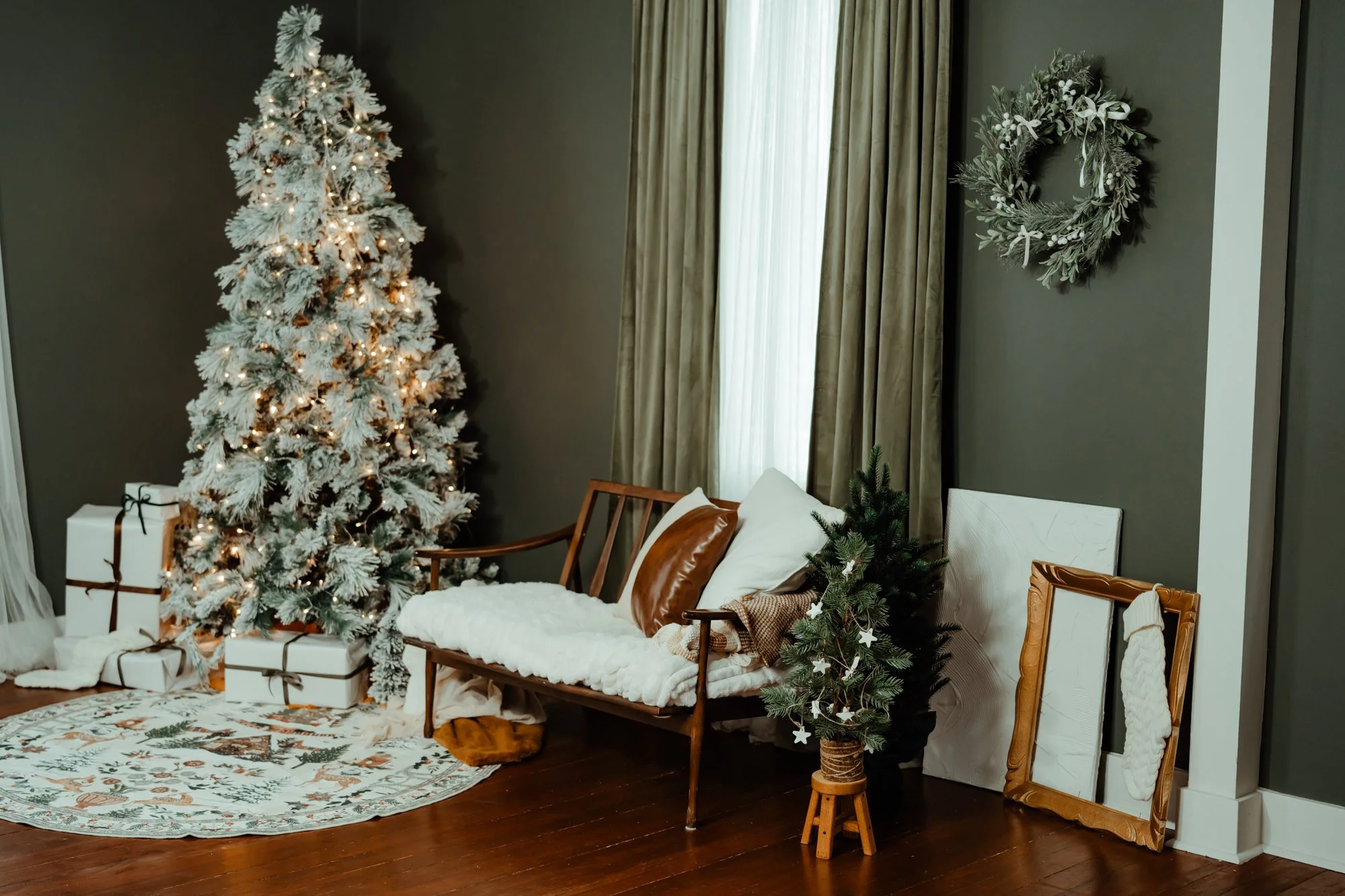 Christmas 2025 studio 13.jpg