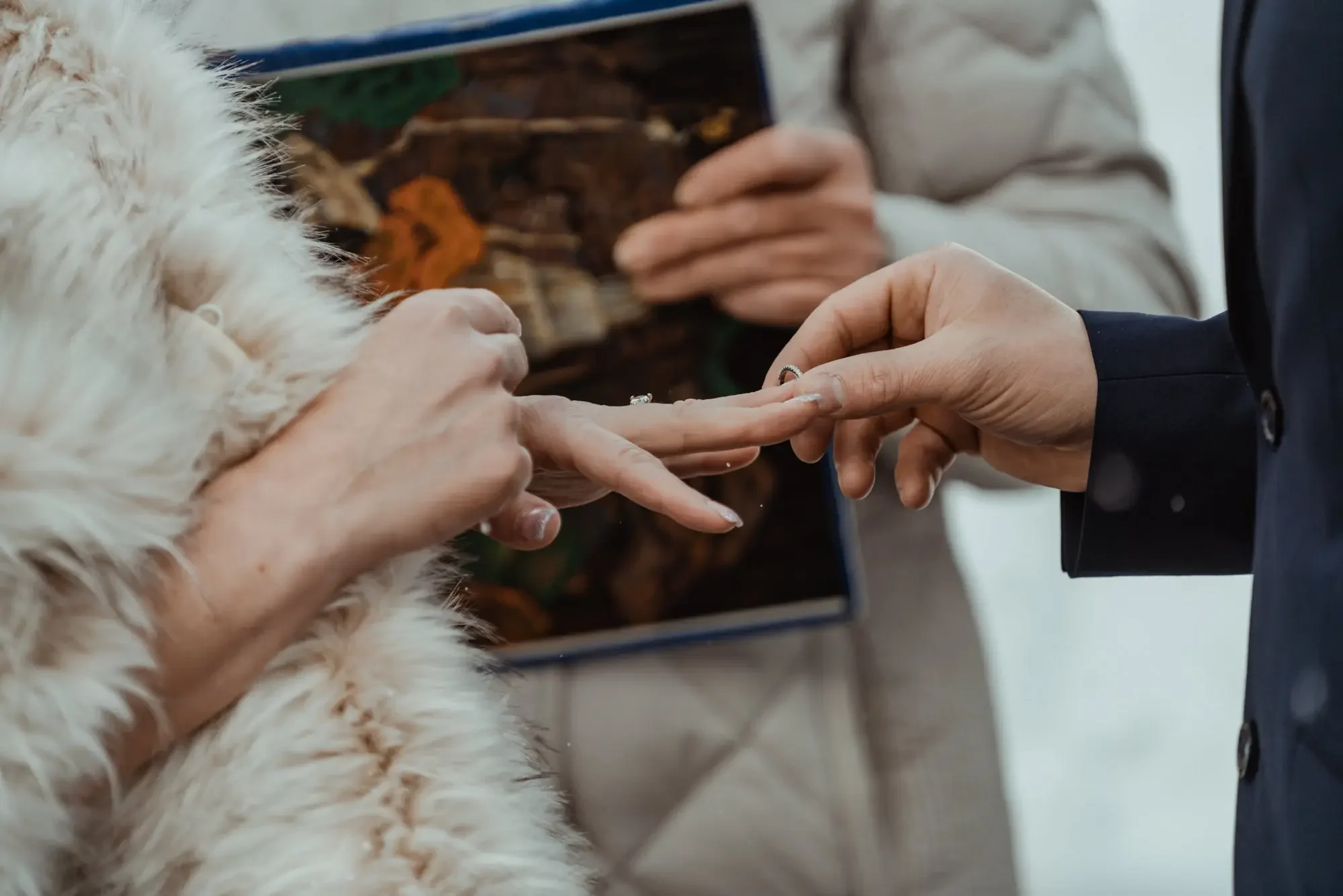 winter-elopement-photography-at-emerald-lake-lodge4.webp
