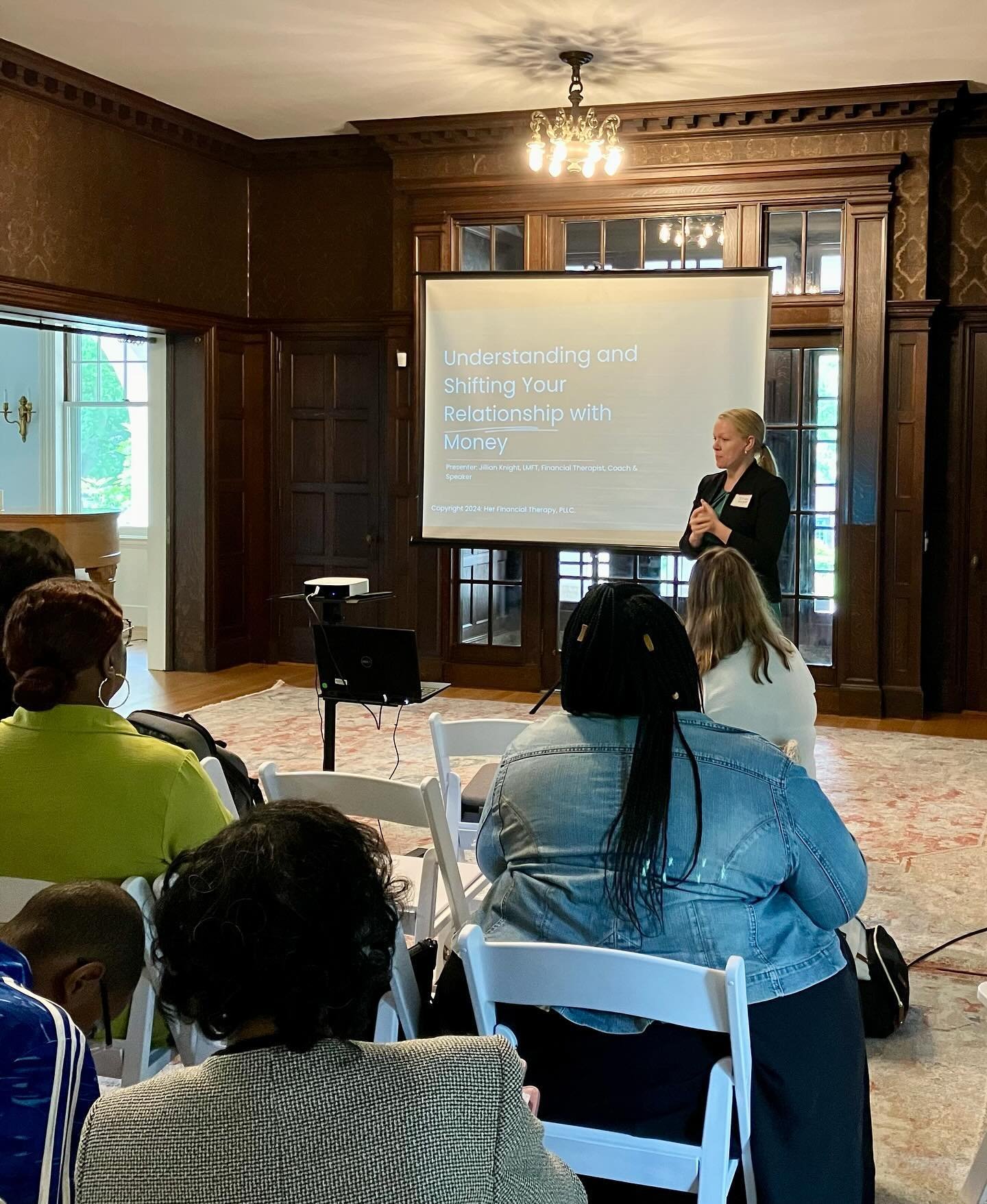 Last weekend I had the opportunity to return to @hillhousedurham to be the opening speaker for the @jlofdoc Financial Resource Fair event. This is a phenomenal group of women 🙏🏻😊

#womenandmoney #financialtherapy #speaker #relationshipwithmoney
