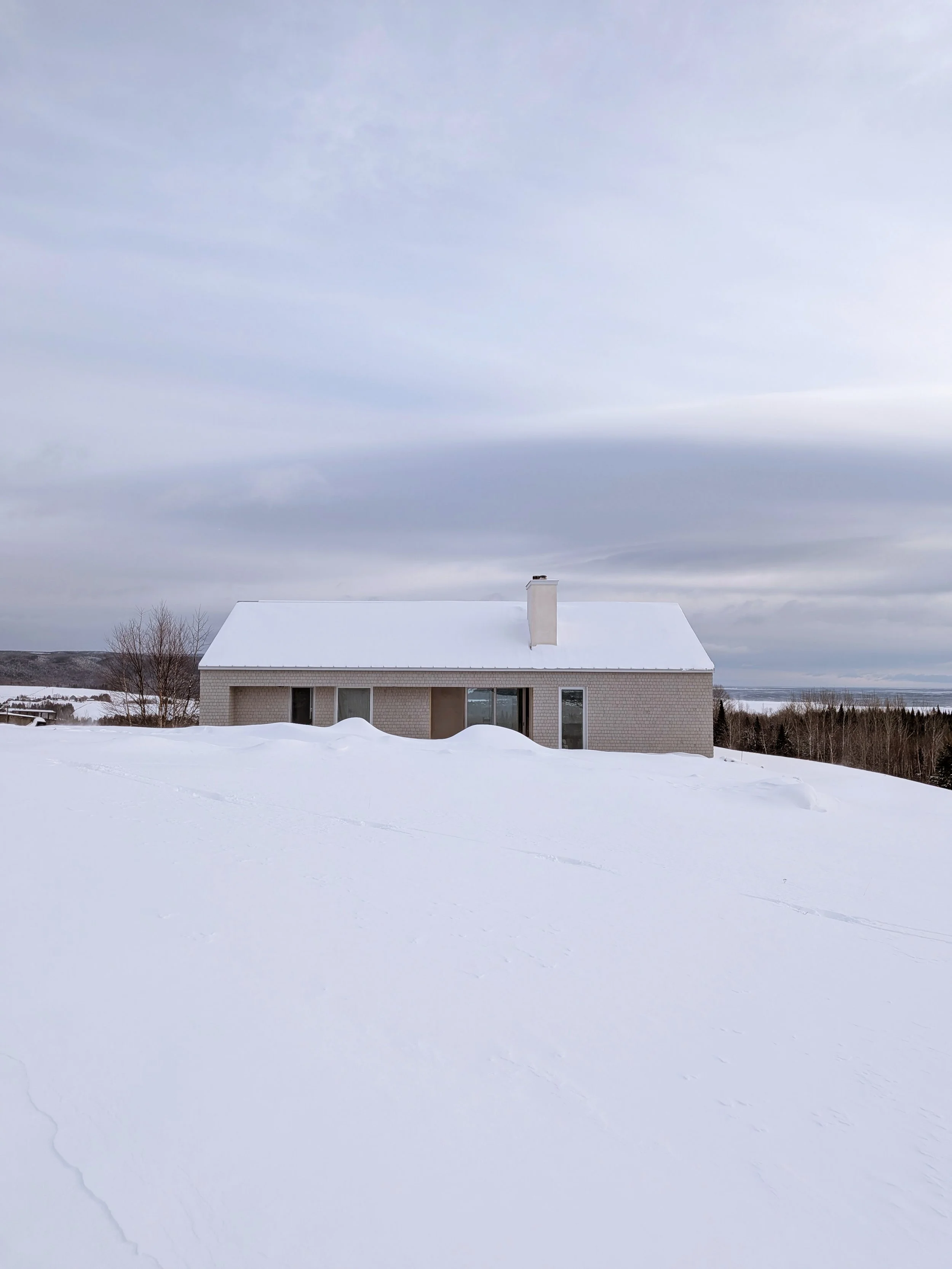 Maison bardeau de cèdre paysage gaspésie