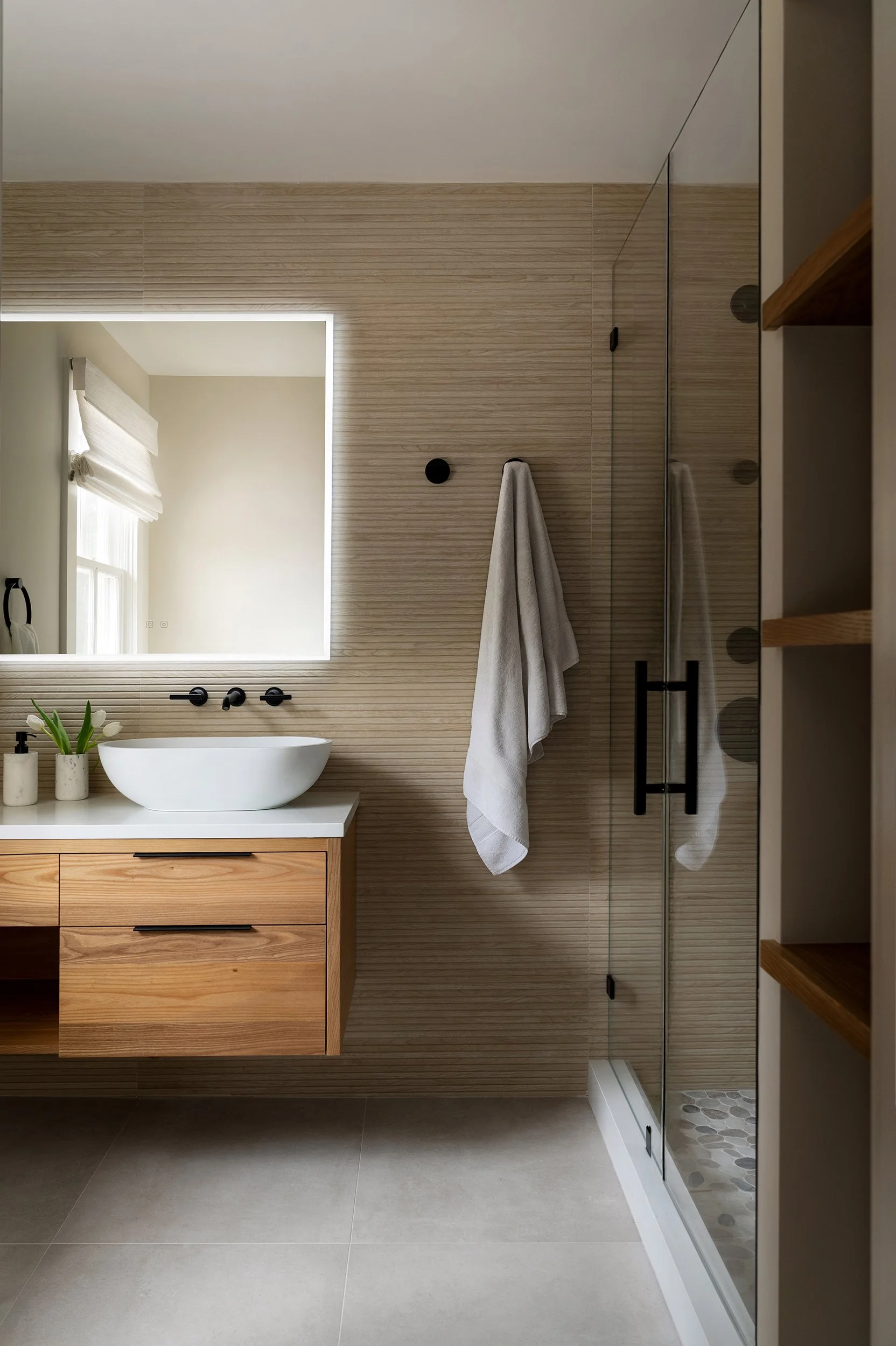 ridge_road_southampton_master_bathroom_natura_interiors_02_WEB.jpg