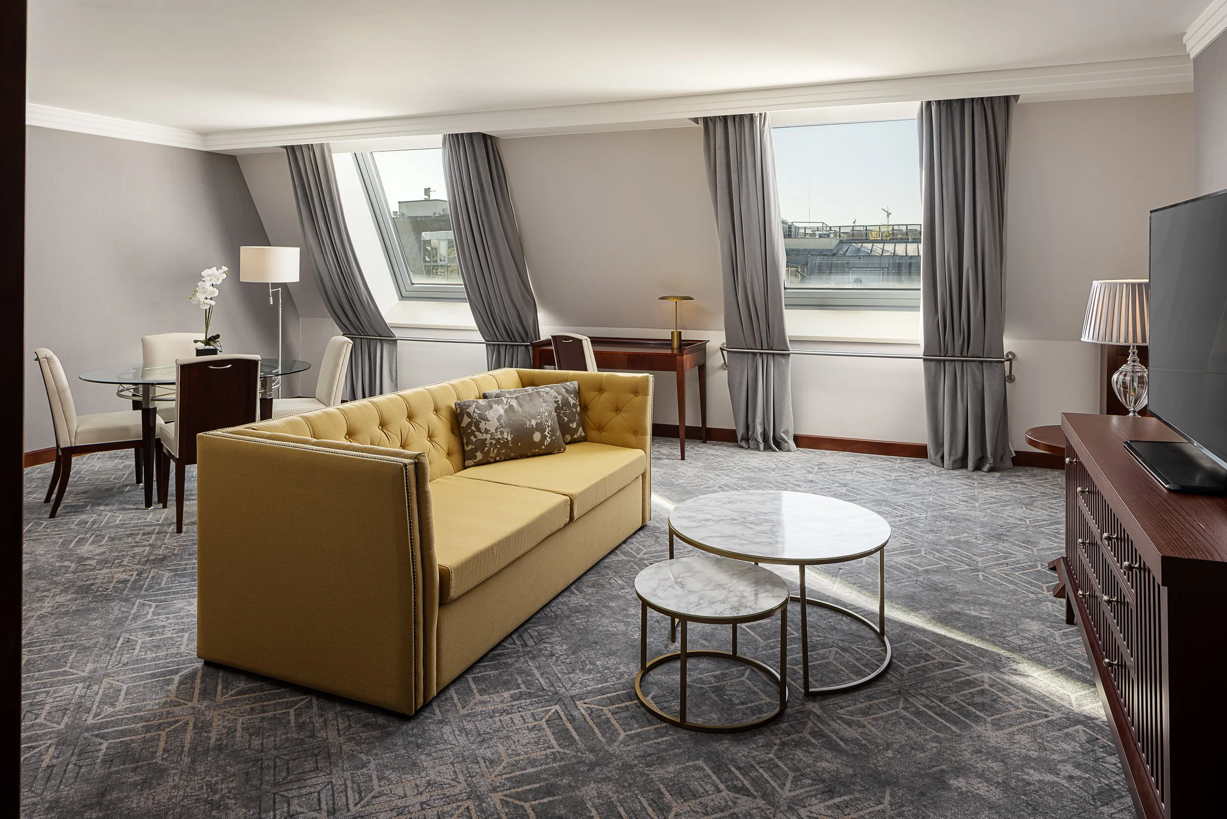 Jan Malkovsky_Hilton Old Town Prague_Luxury Hotel -11.jpg