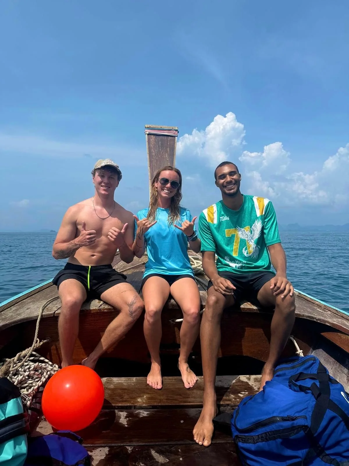 Looks like I really cannot stay out of the water! I have just finished a three day scuba course here in Thailand and it was far more challenging than I expected, but in the best way. 

We explored Bida Nai, Pileh Wall, Koh Yayjaxam and Mae Urai and e