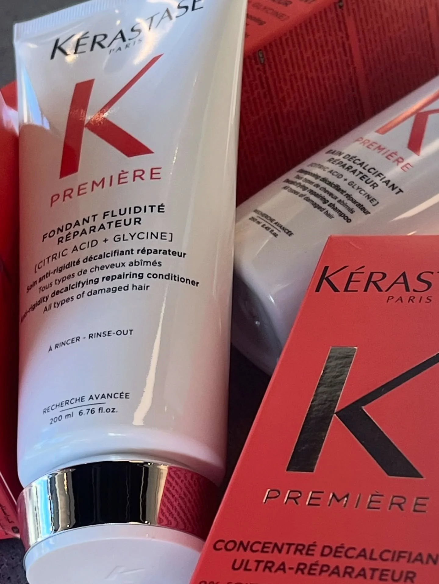 Premi&egrave;re Explained 

Seriously is so good!! 🤤

Buy any K&eacute;rastase Holiday Set 
Get entered to WIN the Premi&egrave;re Line
Promo ends October 31st!

#stalberthairsalon #kerastas&eacute; #yeghair #stalberthair #haircaretips