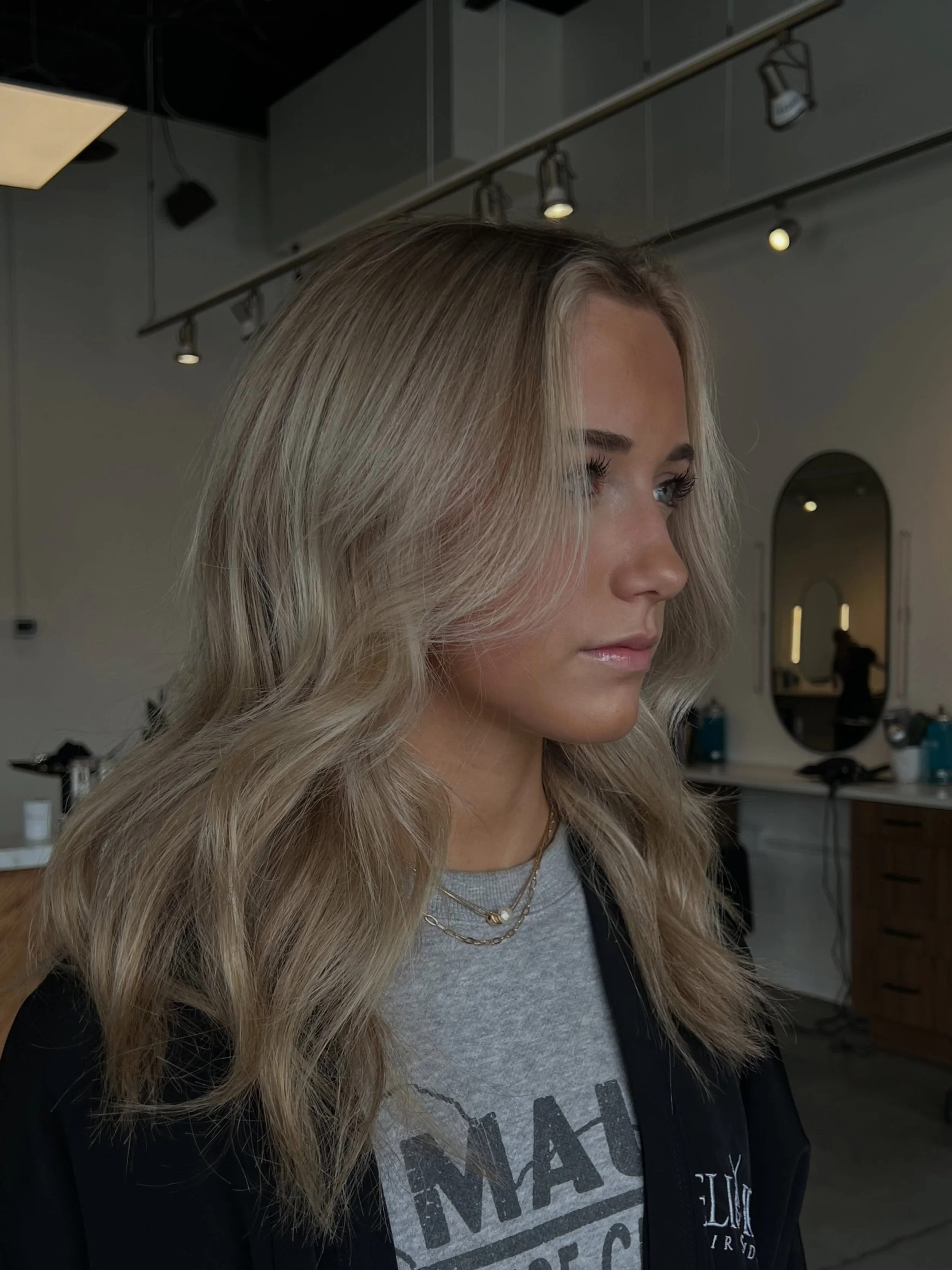 This hair 😍 
Stylist: @mollyanne_stylist 
#elixirhairstudio