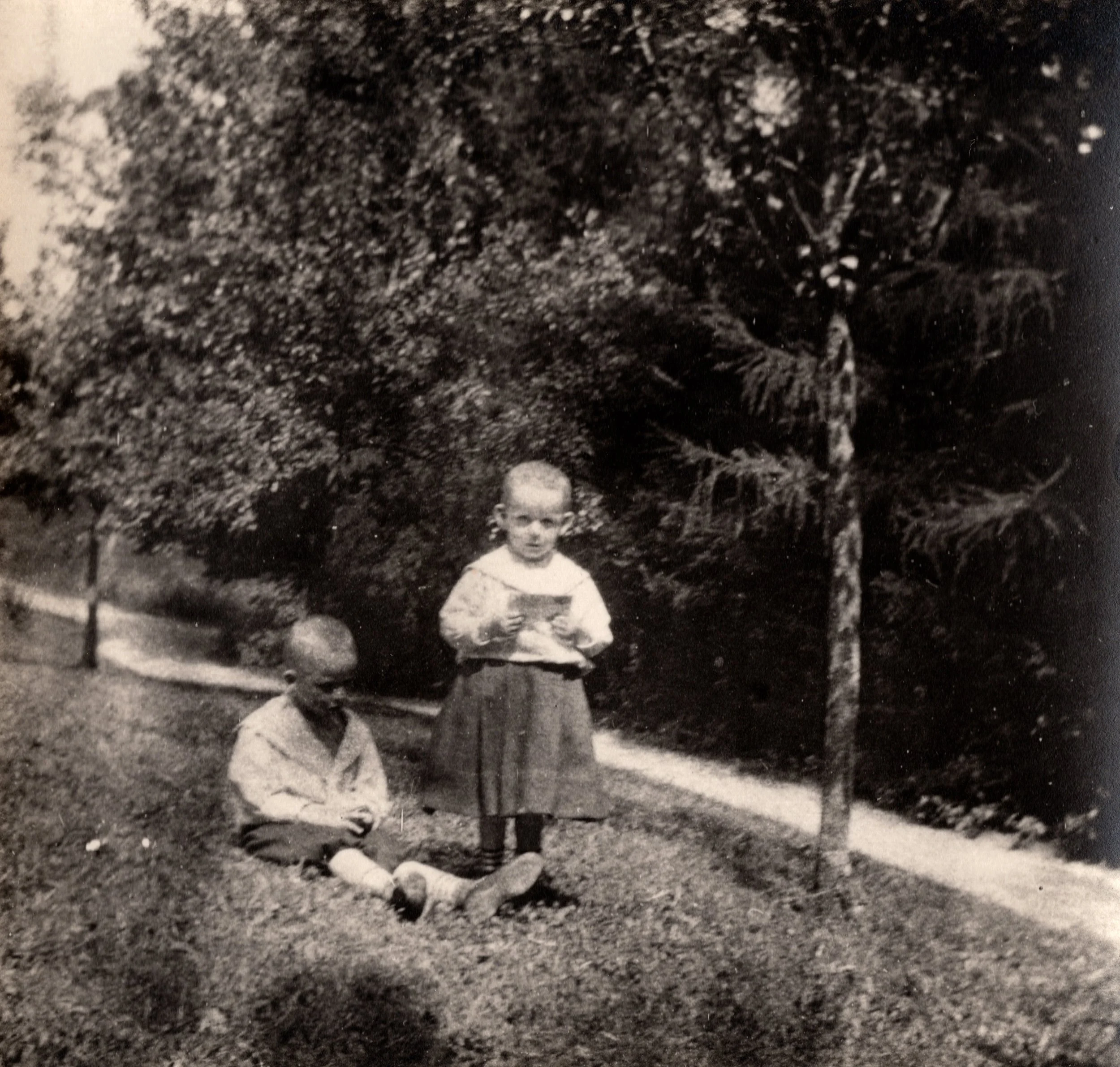 Kinder Burckhardt von Tante Elsa photographiert-12.jpg